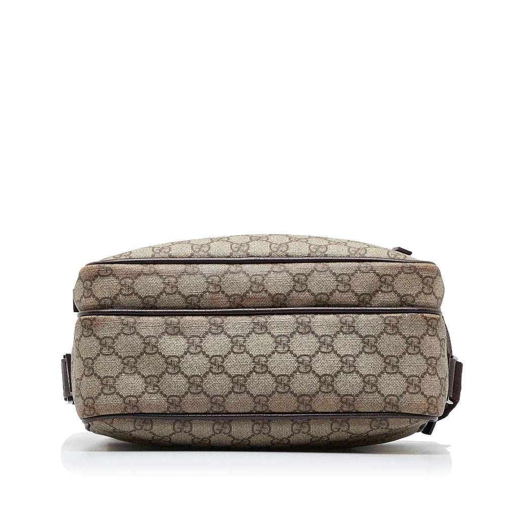 Gucci GG Supreme Crossbody Bag (SHG-c3Wr8A)