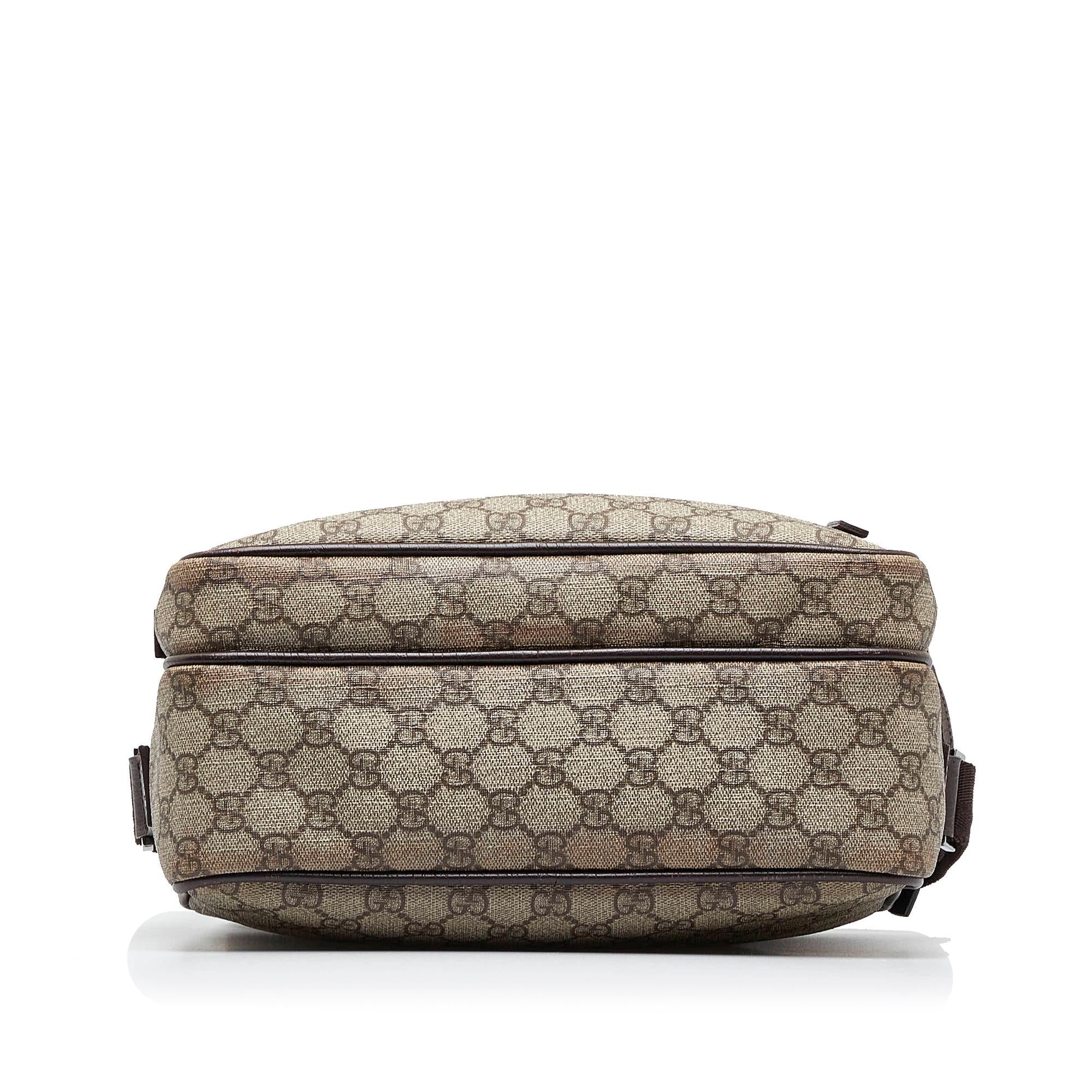 Gucci GG Supreme Crossbody Bag (SHG-c3Wr8A)