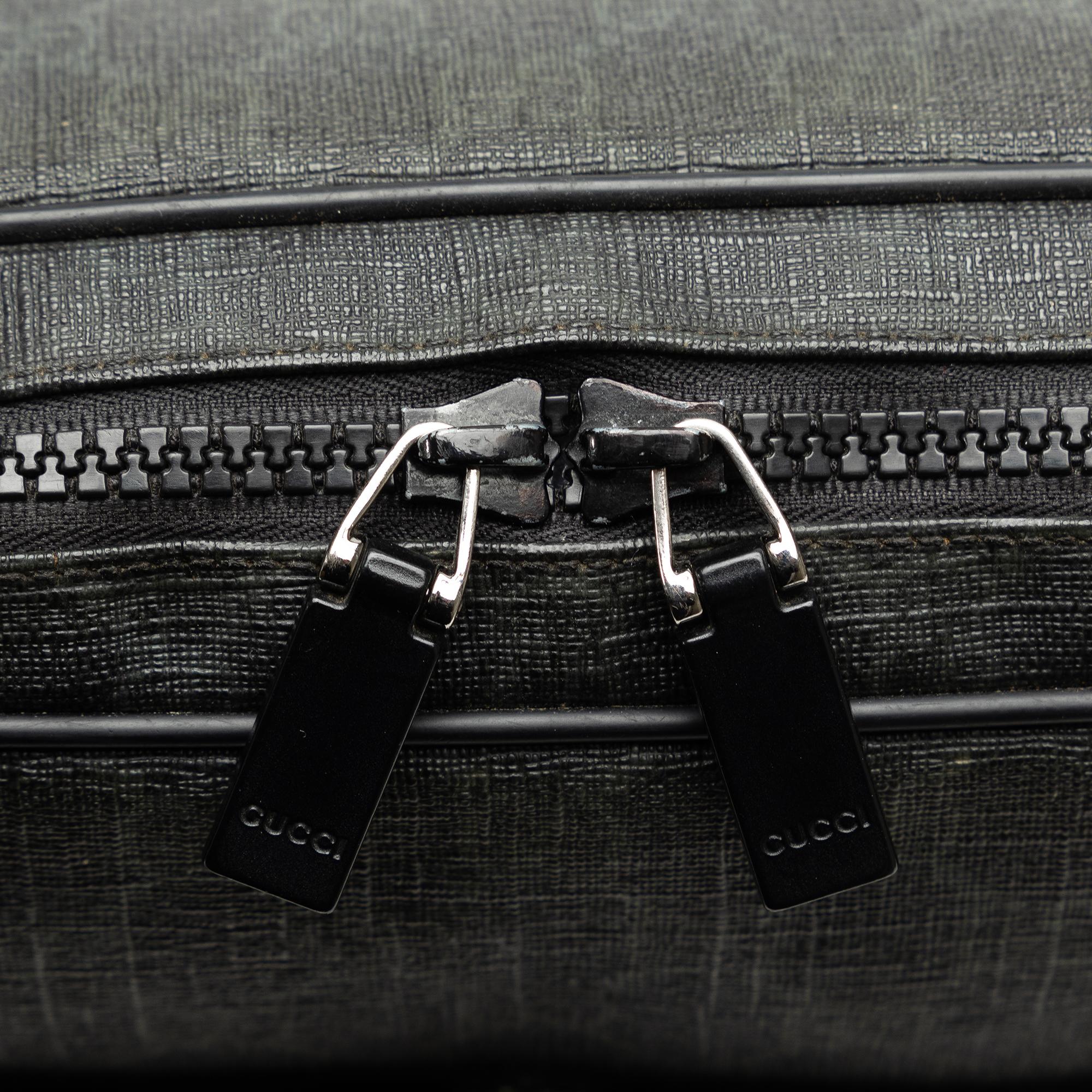 Gucci GG Supreme Crossbody Bag (SHG-KnViiJ)