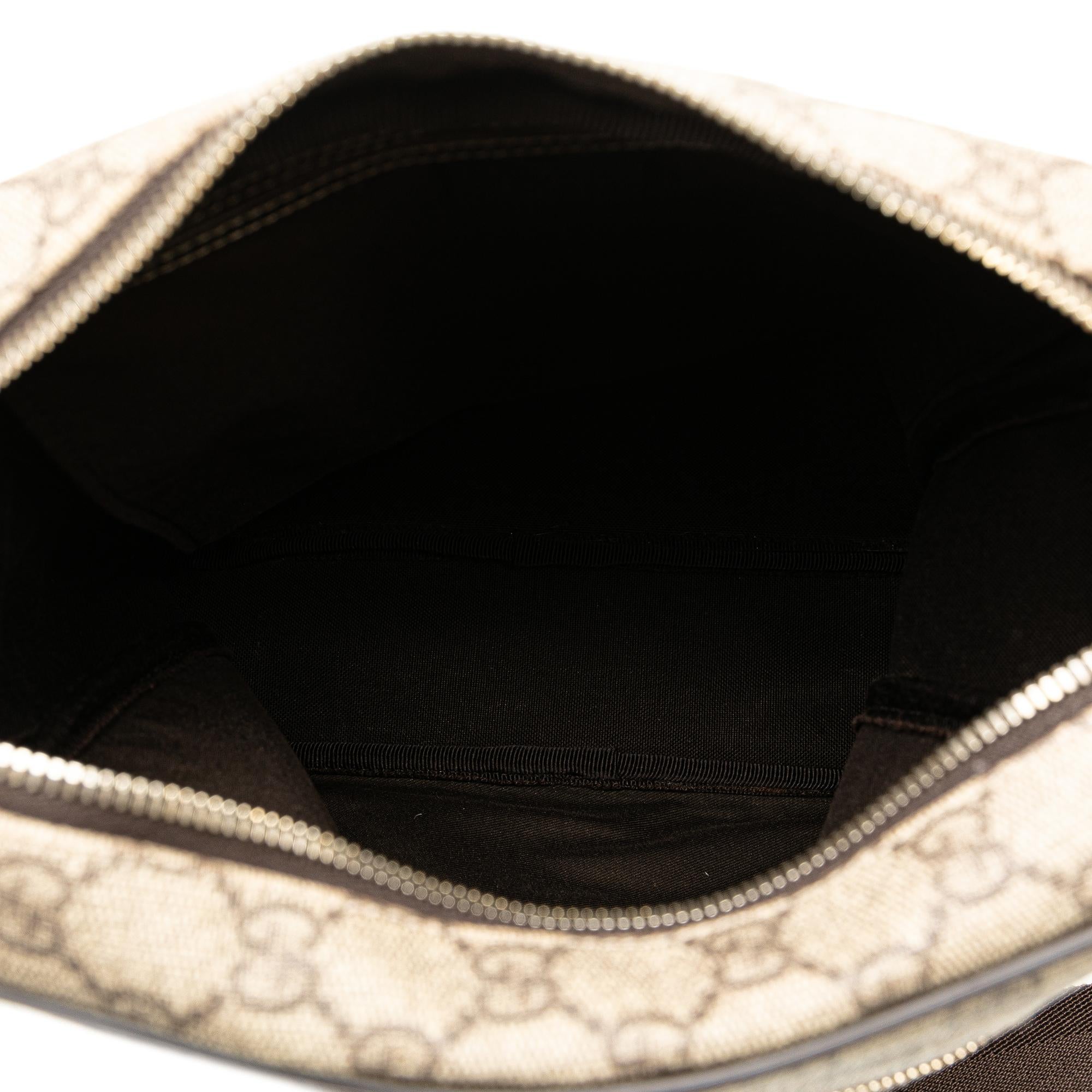 Gucci GG Supreme Crossbody (SHG-d31eDw)