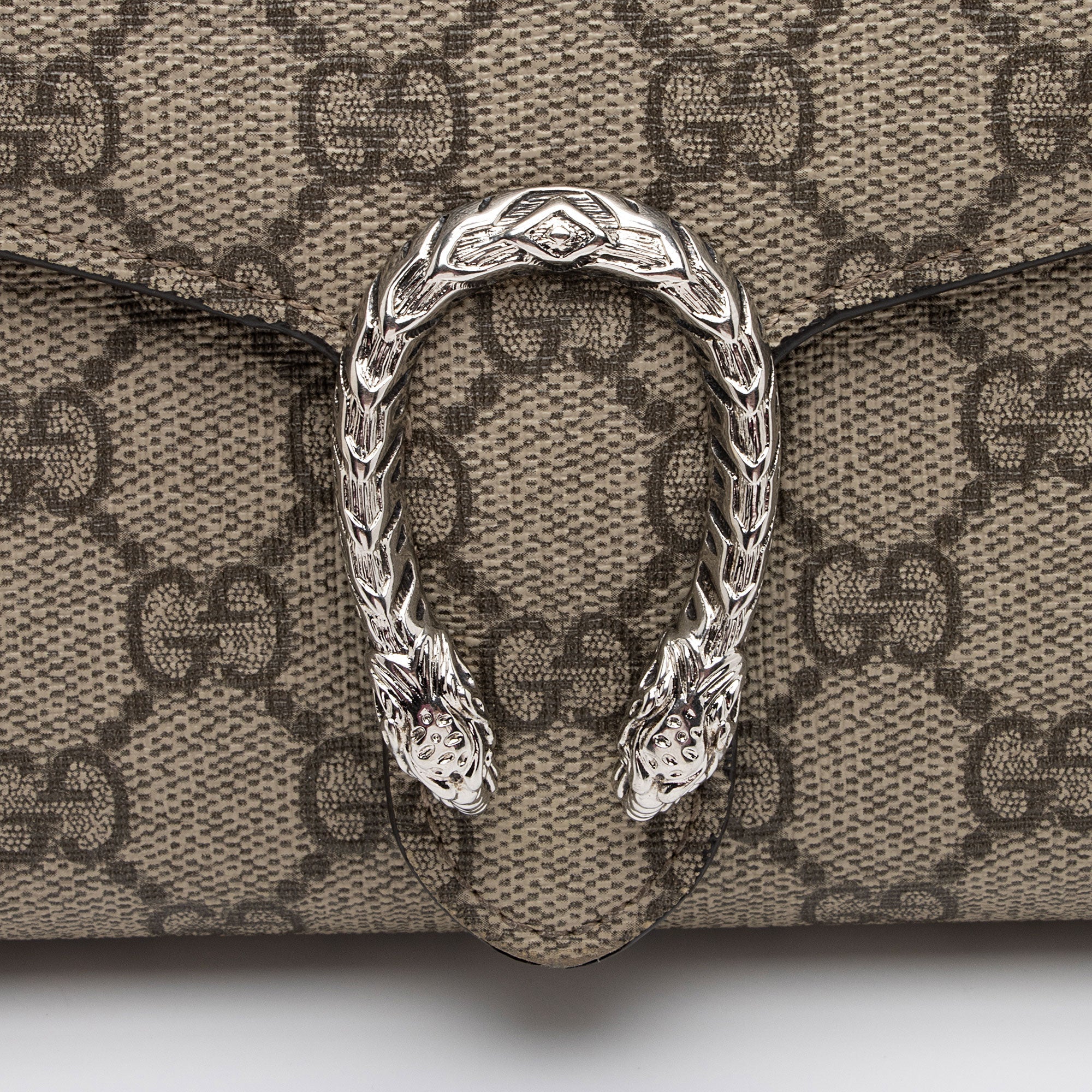 Gucci GG Supreme Dionysus Chain Wallet (SHF-2mZ8it)