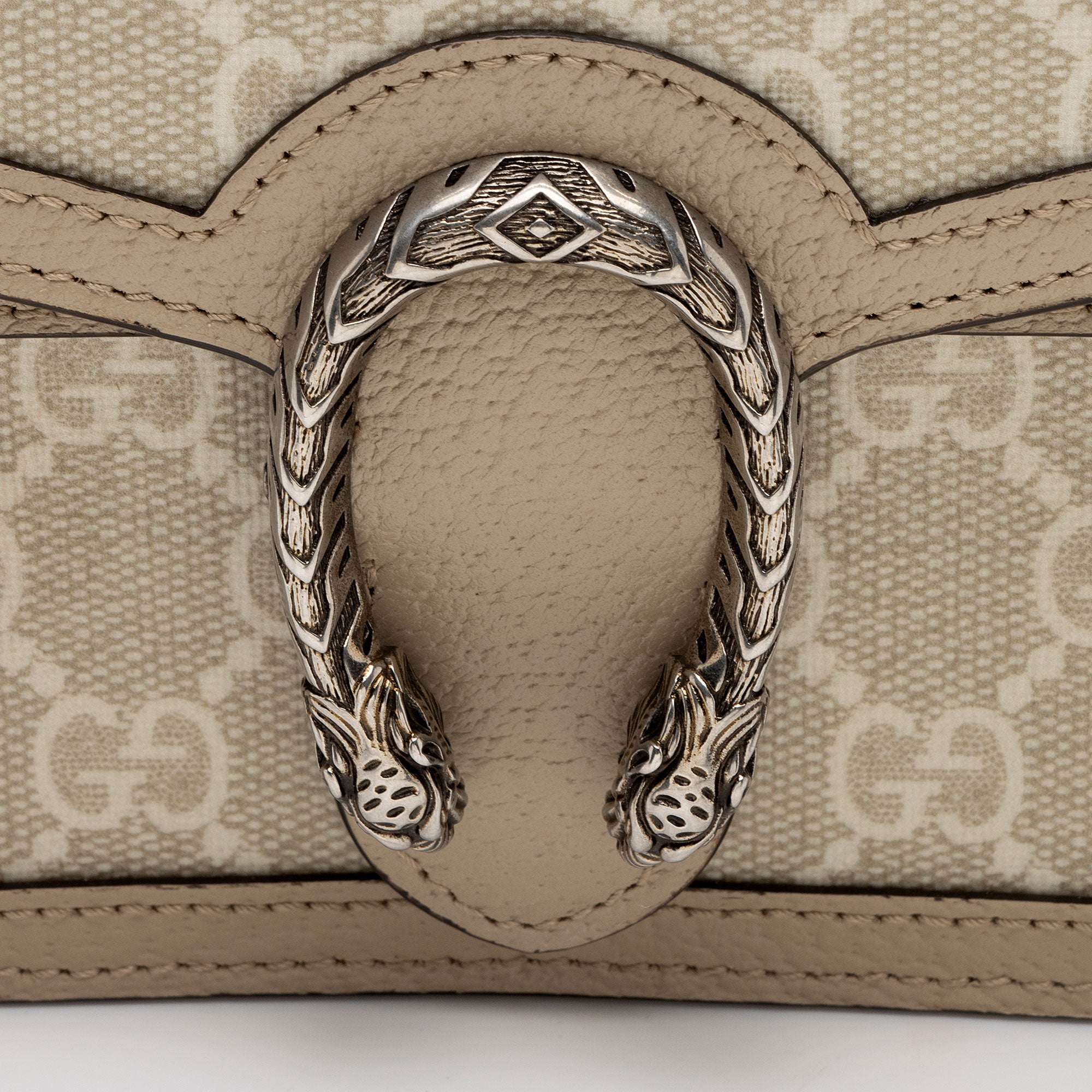 Gucci GG Supreme Dionysus Super Mini Bag (SHF-keW88s)