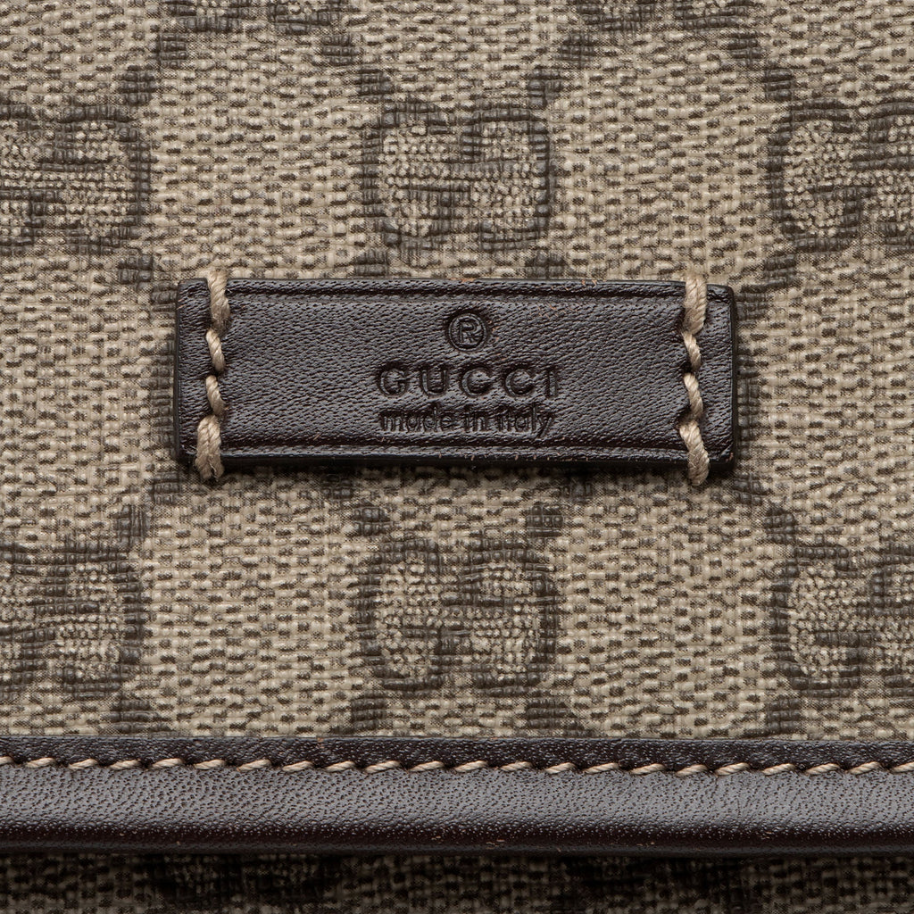 Gucci GG Supreme Flap Small MessLBger