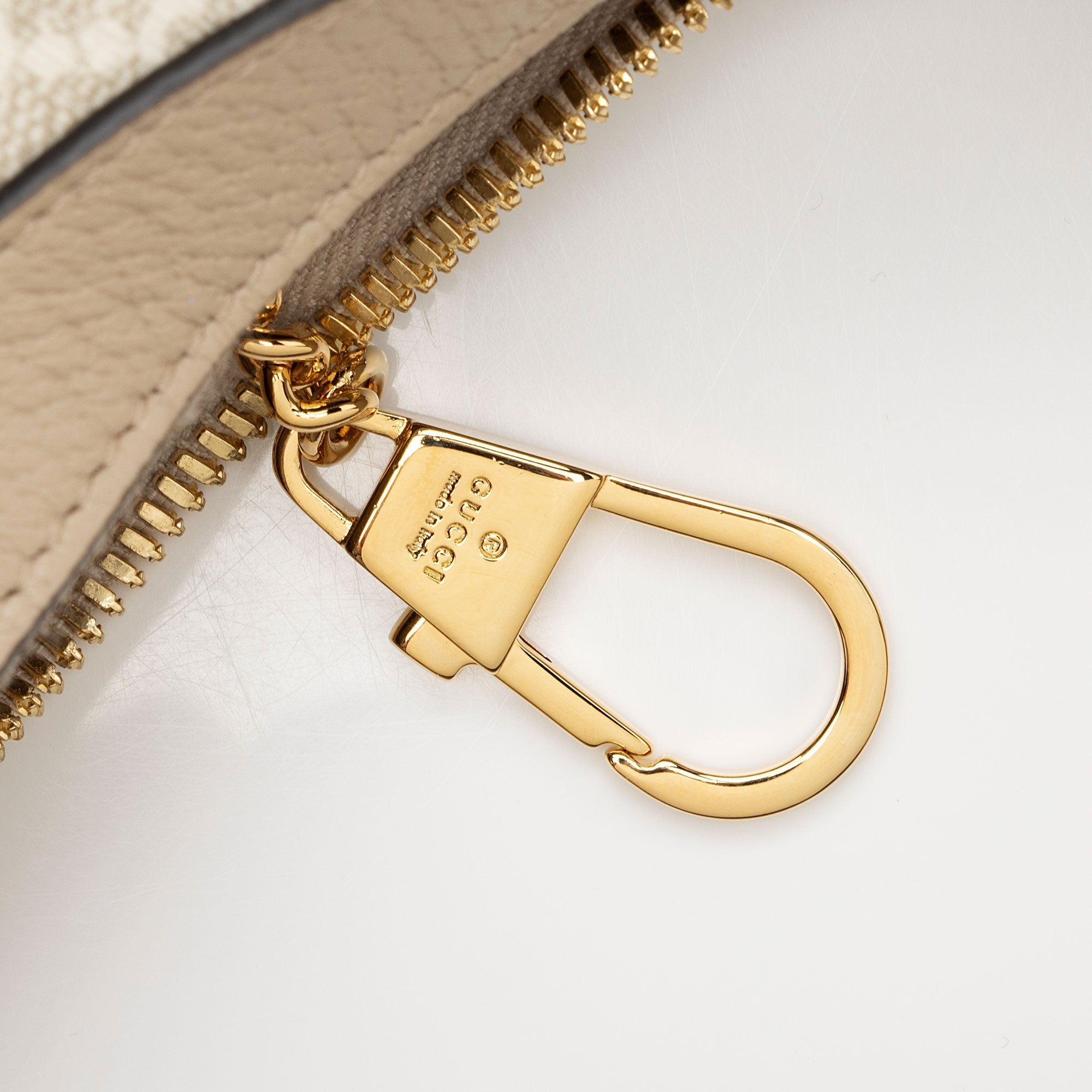 Gucci GG Supreme Half Moon Mini Bag (SHF-GZ3MI8)
