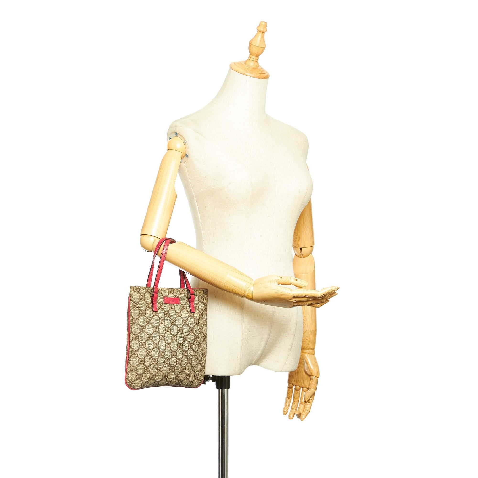 Gucci Gucci Supreme Handbag (SHG-32159)