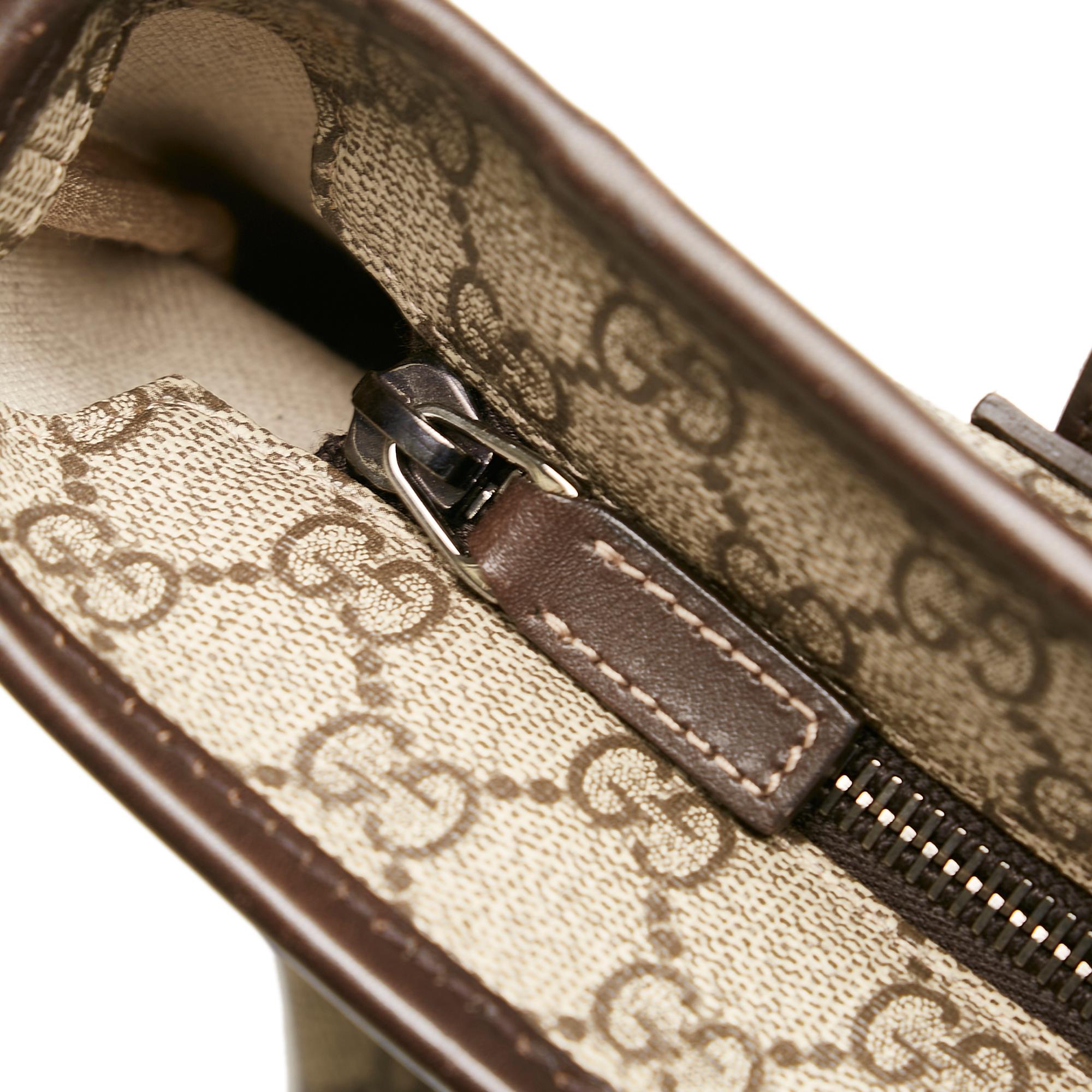 Gucci GG Supreme Handbag (SHG-HWPonY)