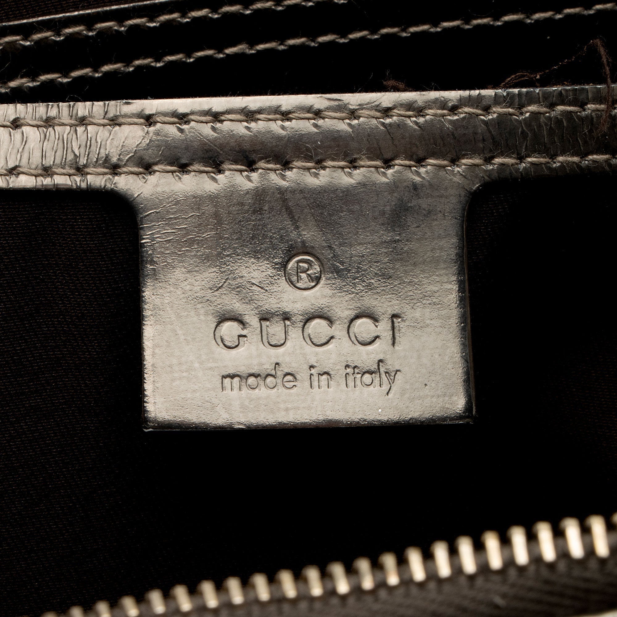 Gucci GG Supreme Pocket Hobo (SHF-hYDufh)