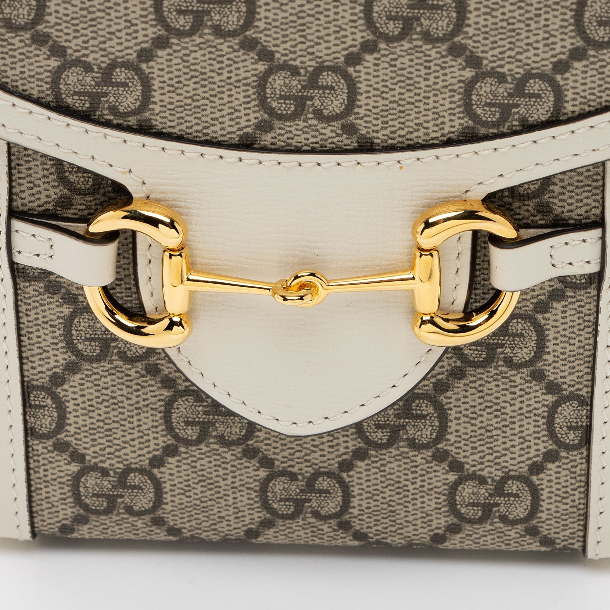 Gucci GG Supreme Horsebit 1955 Vertical Mini Shoulder Bag (SHF-eO3rqs)