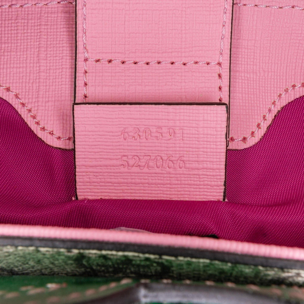 Gucci GG Supreme Kids Strawberry Bucket Bag (SHG-TqqNA8)