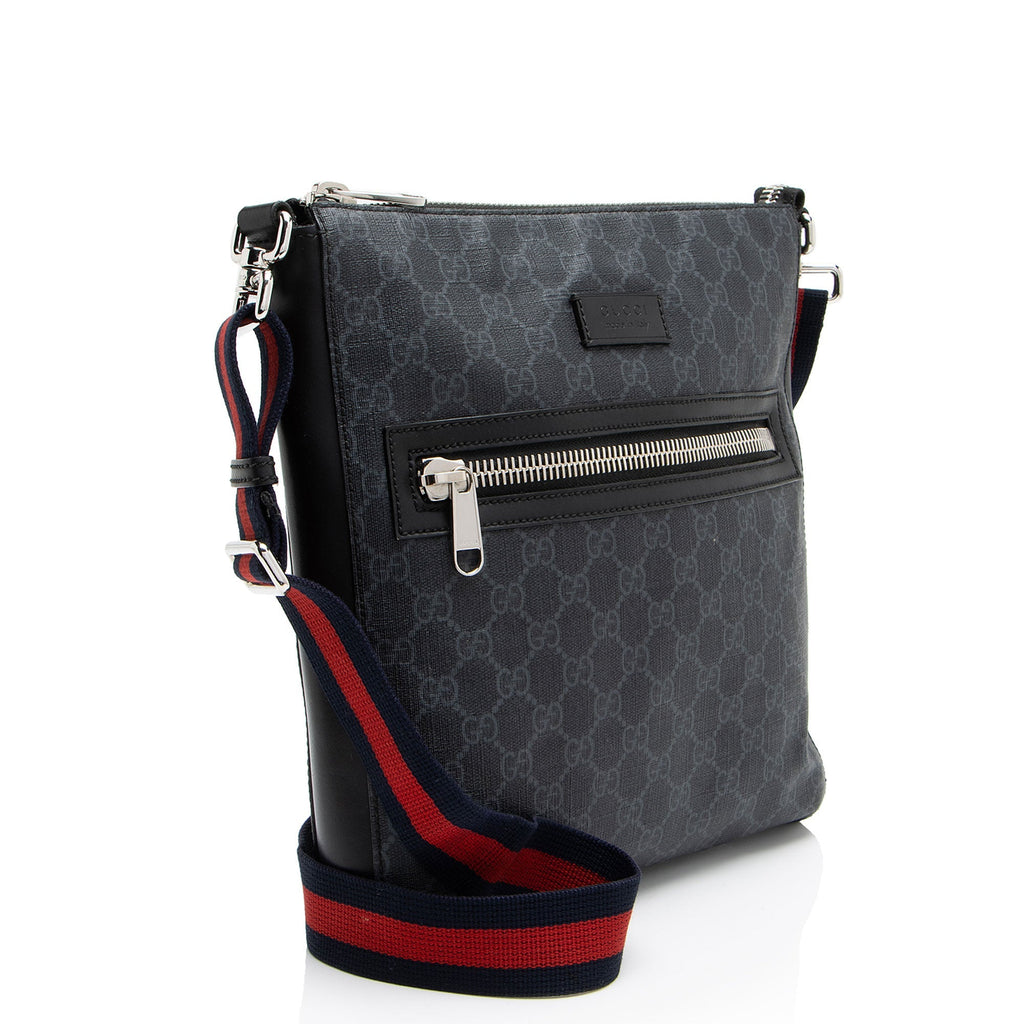 Gucci GG Supreme Medium MessLBger