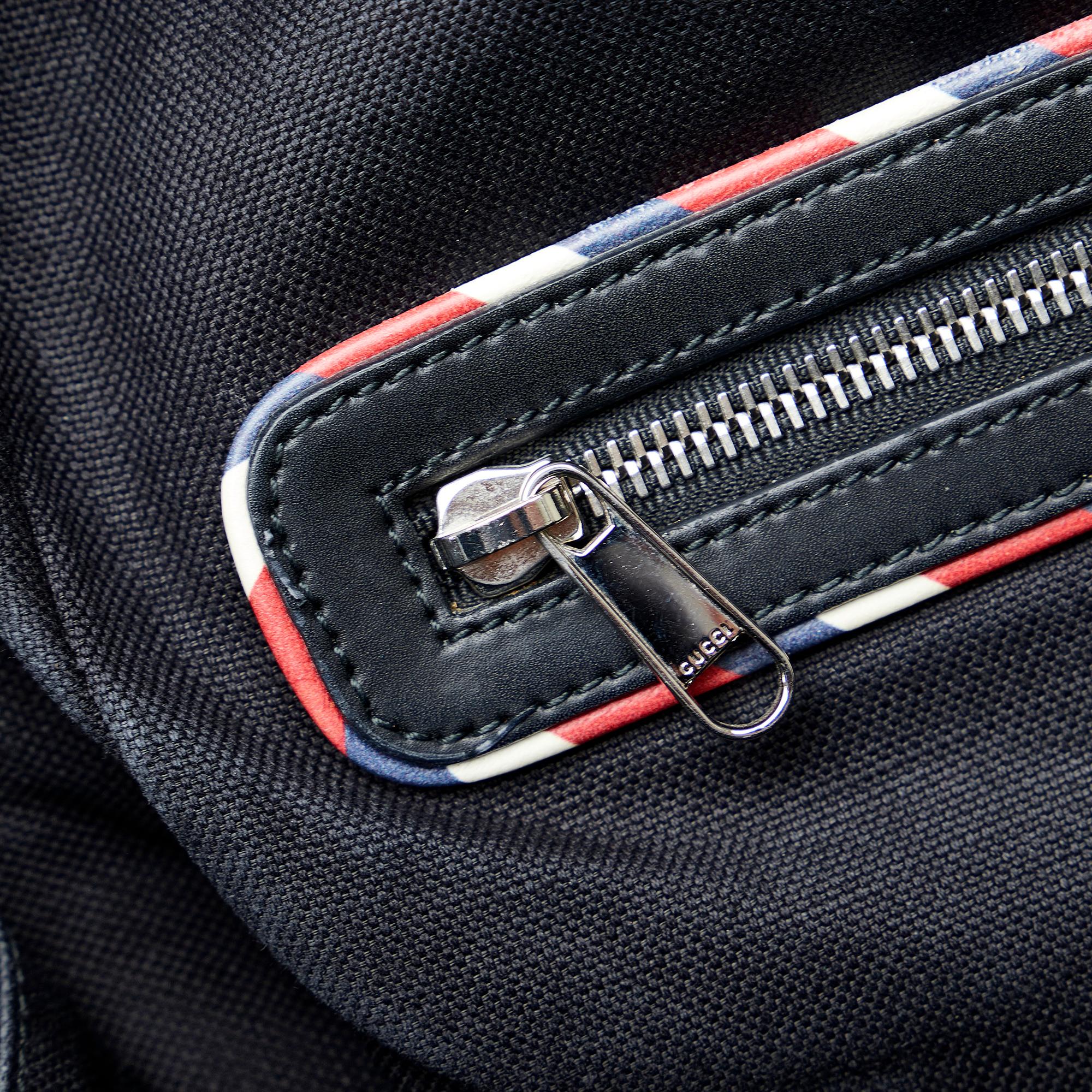 Gucci GG Supreme Night Courrier Backpack (SHG-jGbtSq)