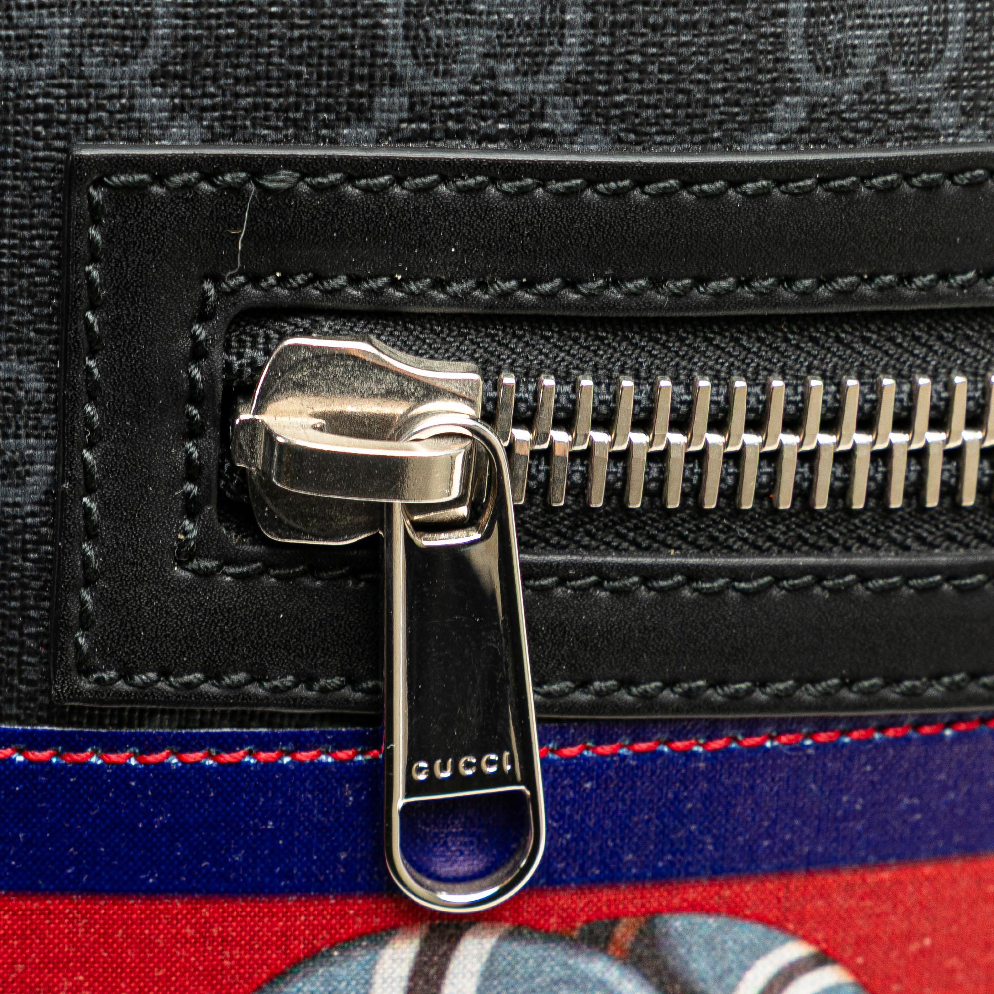Gucci GG Supreme Night Courrier Crossbody
