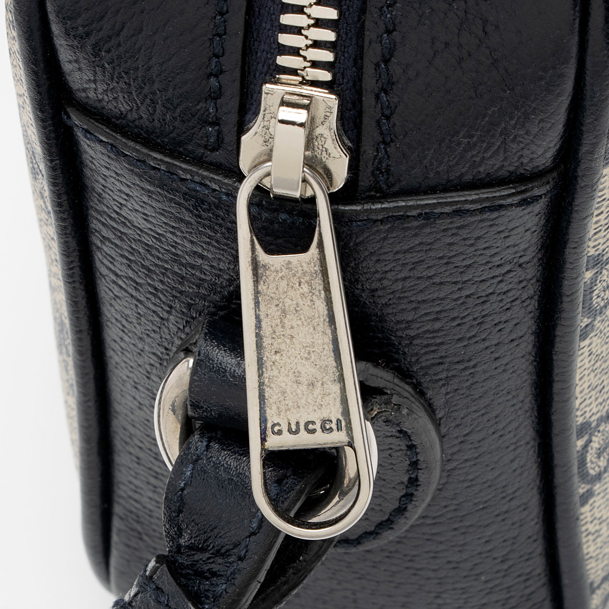 Gucci GG Supreme Ophidia Studded Web Flap Small Messenger (SHF-PTZrcp)