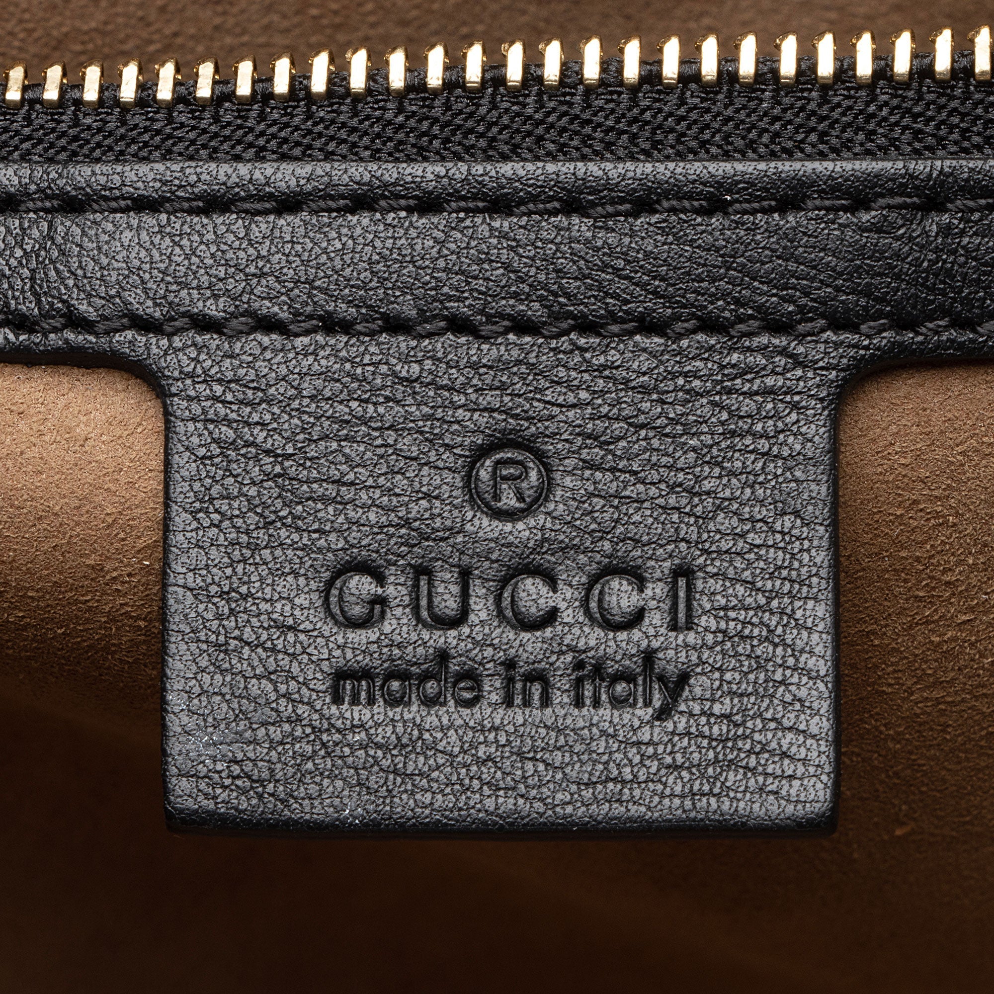 Gucci GG Supreme Padlock Chain Medium Shoulder Bag (SHF-cqPKOC)