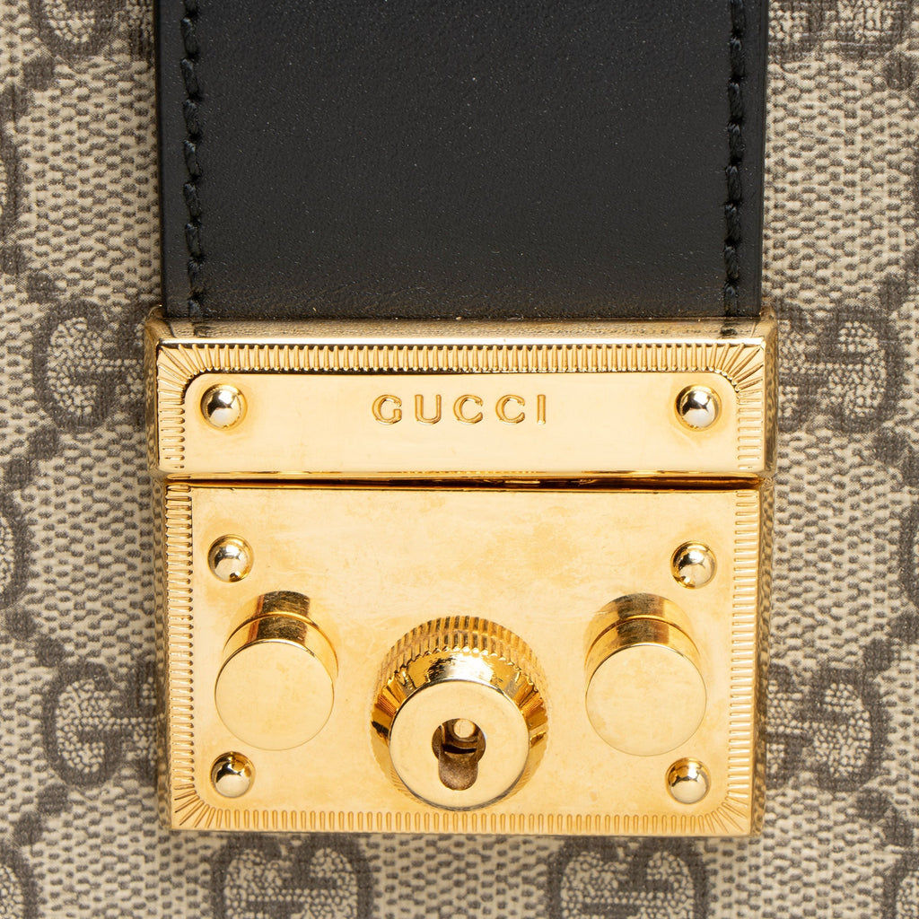 Gucci GG Supreme Padlock Chain Medium Shoulder Bag (SHF-aTdUTN)