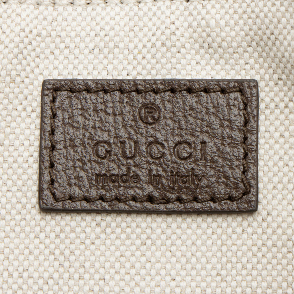 Gucci GG Supreme Pochette (SHF-zzdFI8)