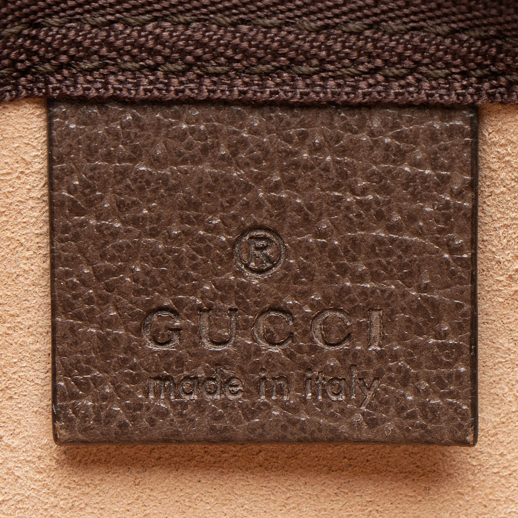 Gucci GG Supreme Pochette