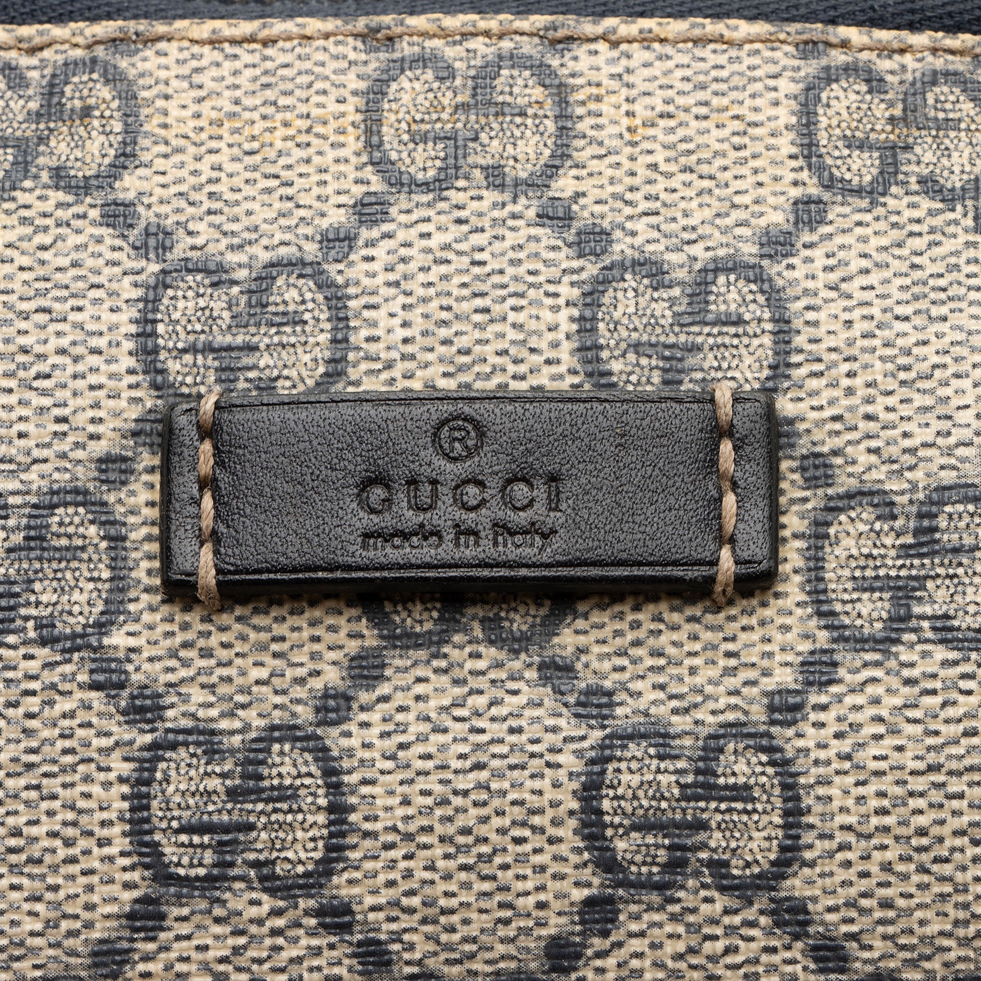 Gucci GG Supreme Pocket Messenger (SHF-z1WHUn)