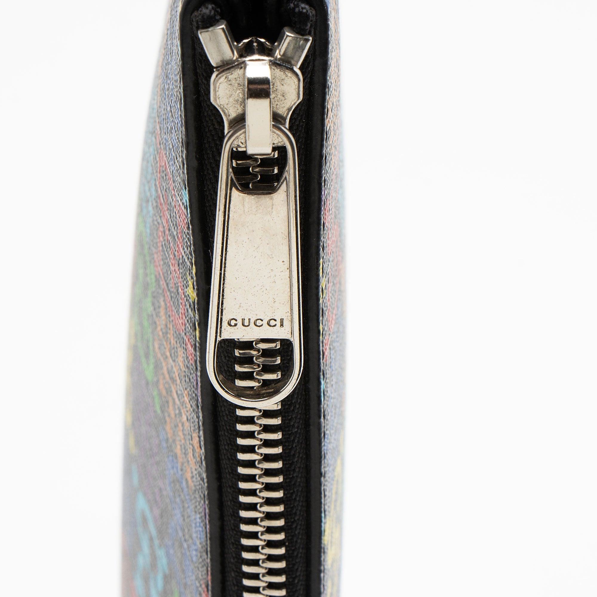 Gucci GG Supreme Psychedelic Zip Wristlet