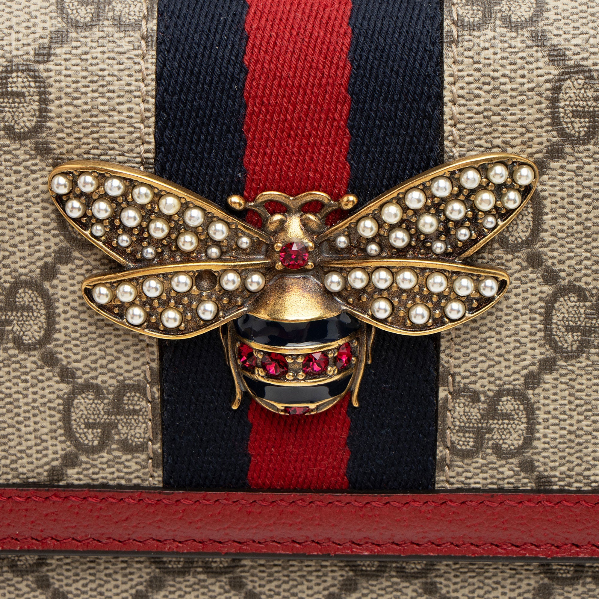 Gucci GG Supreme Queen Margaret Wallet on Chain (SHF-Cy5wDk)