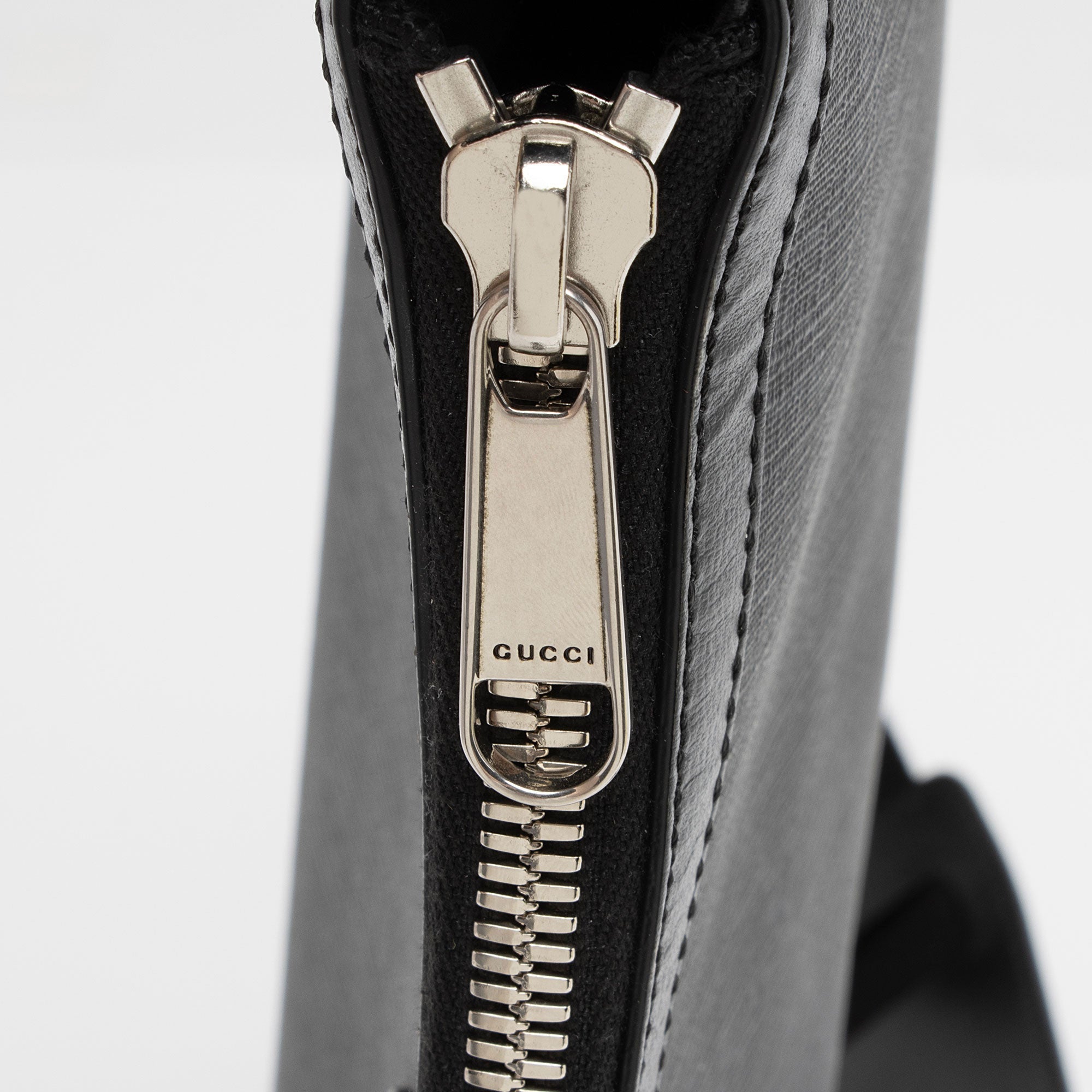 Gucci GG Supreme Retro Interlocking G Messenger (SHF-GZvMrC)