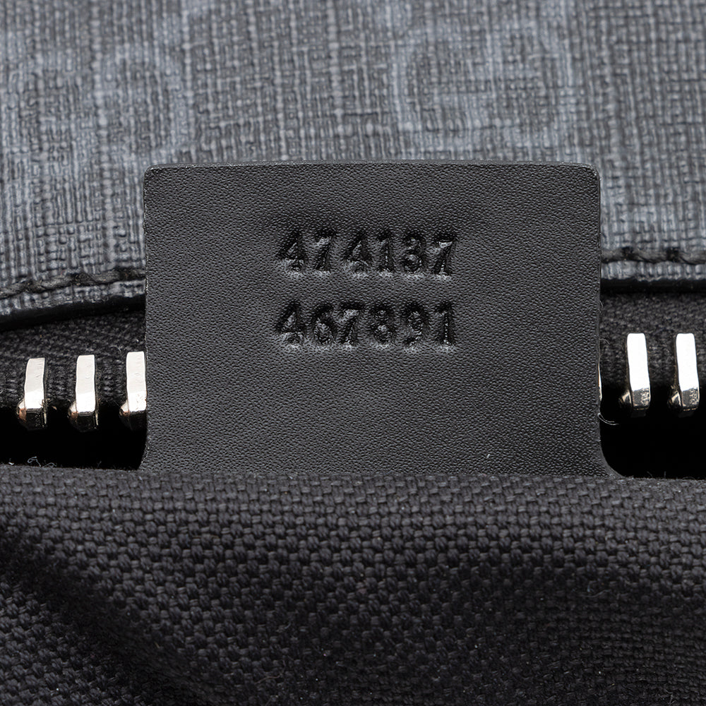 Gucci Gucci Supreme Small Messenger Bag (SHF-19694)