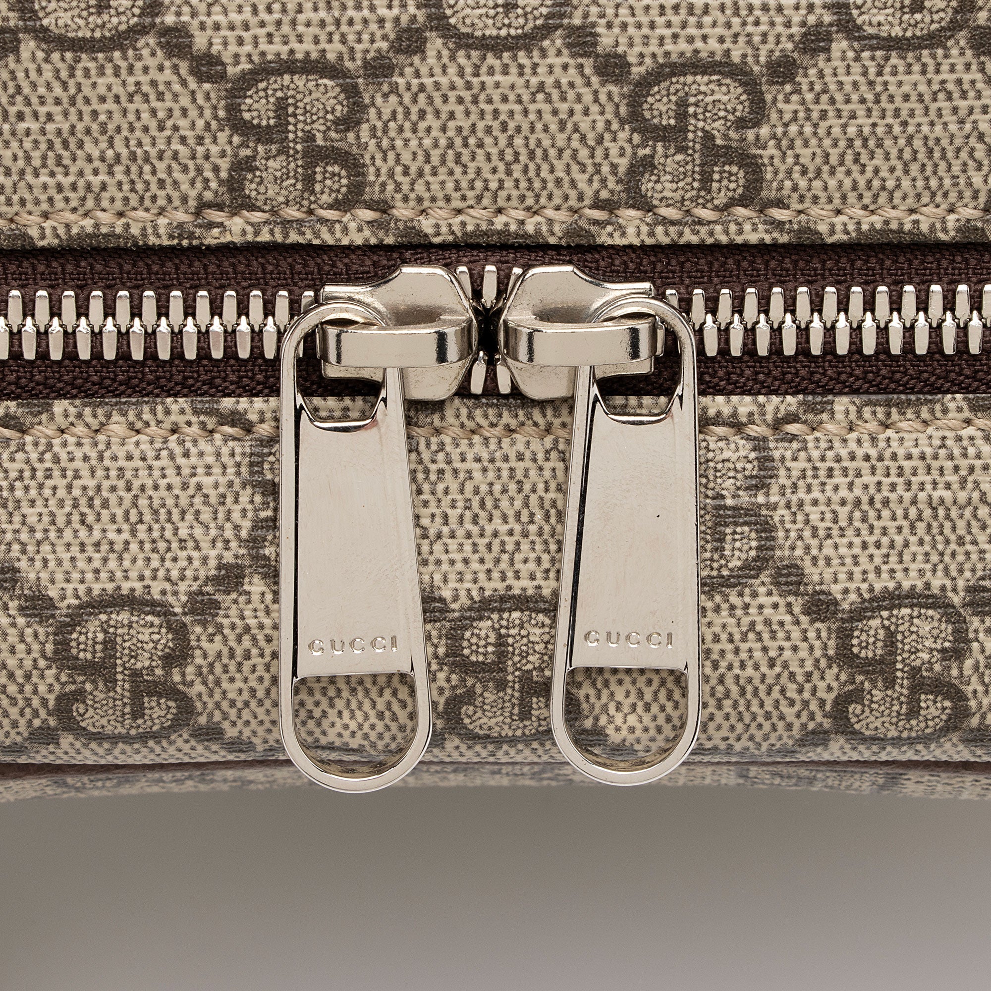 Gucci GG Supreme Square Messenger (SHF-JAMrY6)