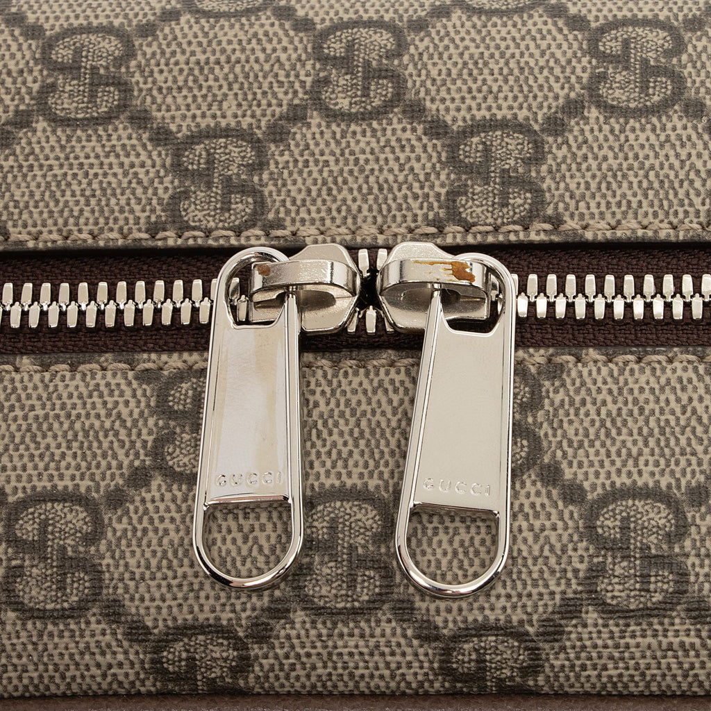 Gucci GG Supreme Square Shoulder Bag (SHF-FRVhxl)
