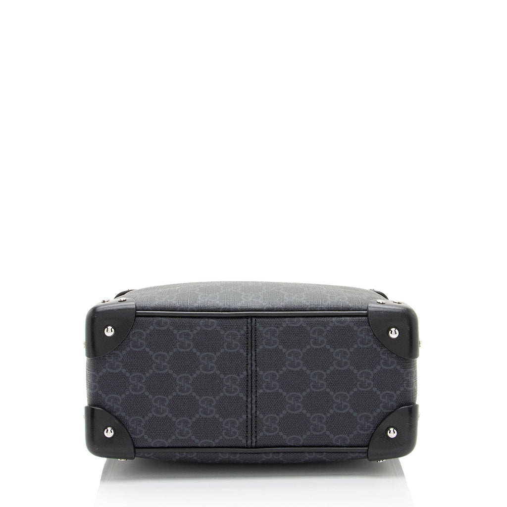Gucci GG Supreme Square Shoulder Bag (SHF-ITmRpz)