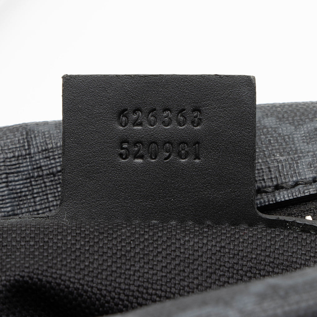 Gucci GG Supreme Square Shoulder Bag (SHF-ITmRpz)