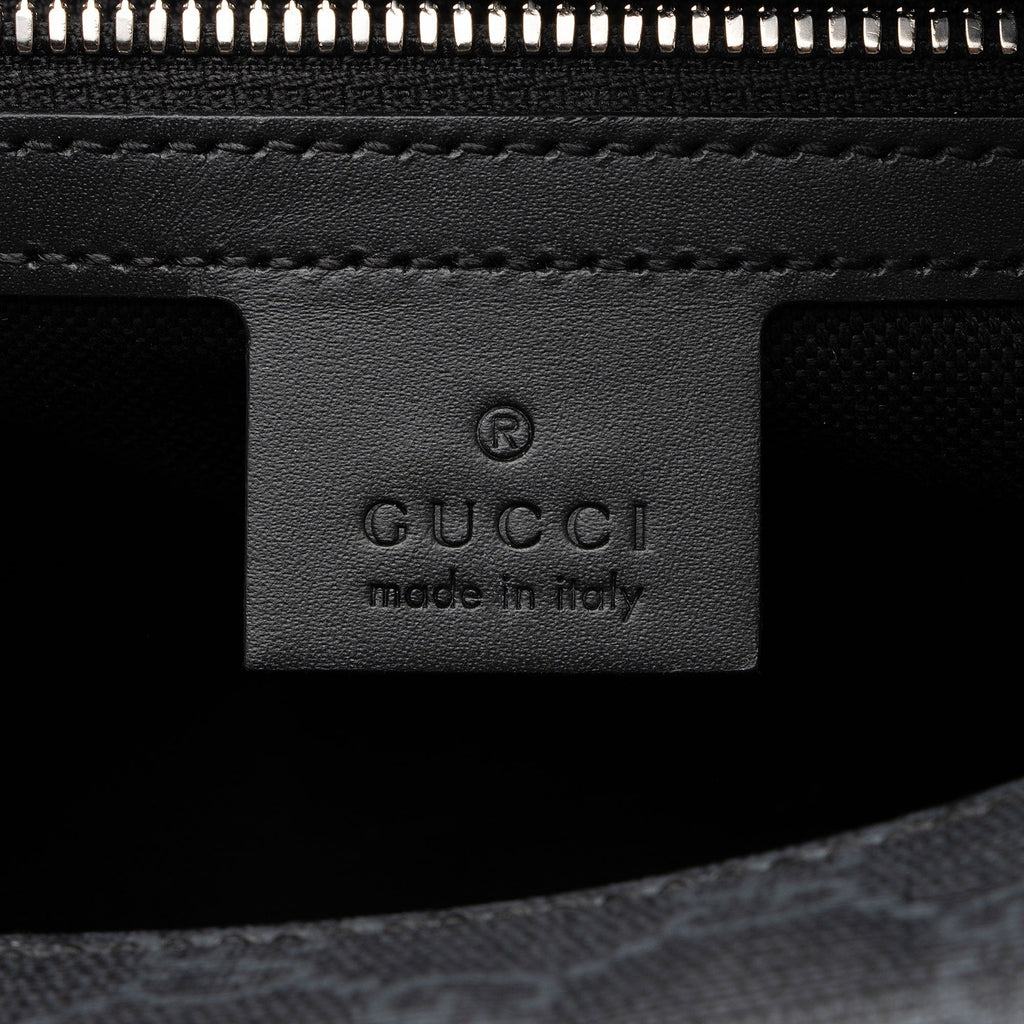 Gucci GG Supreme Square Shoulder Bag (SHF-ITmRpz)