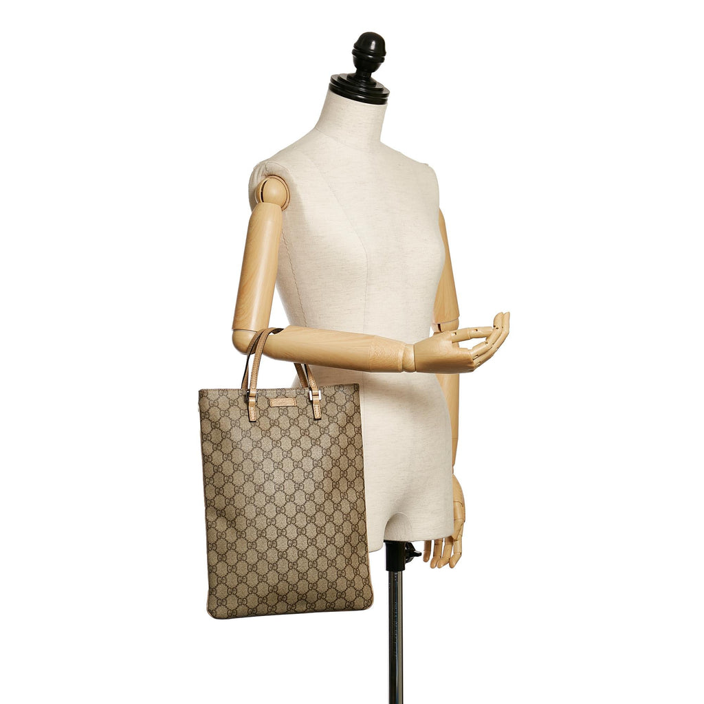 Gucci GG Supreme Tote Bag (SHG-30641)