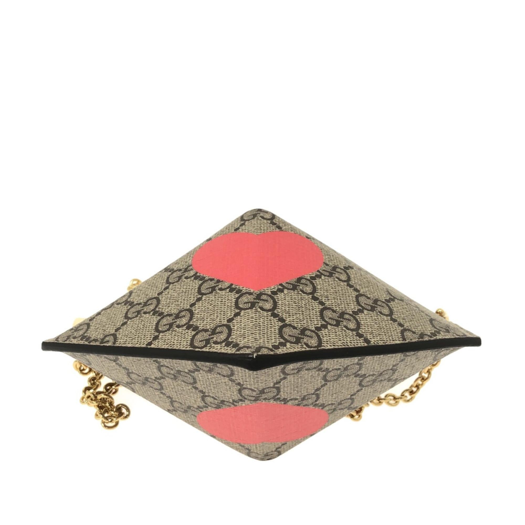 Gucci GG Supreme Valentines Day Heart Chain Bag (SHG-fLEeKq)