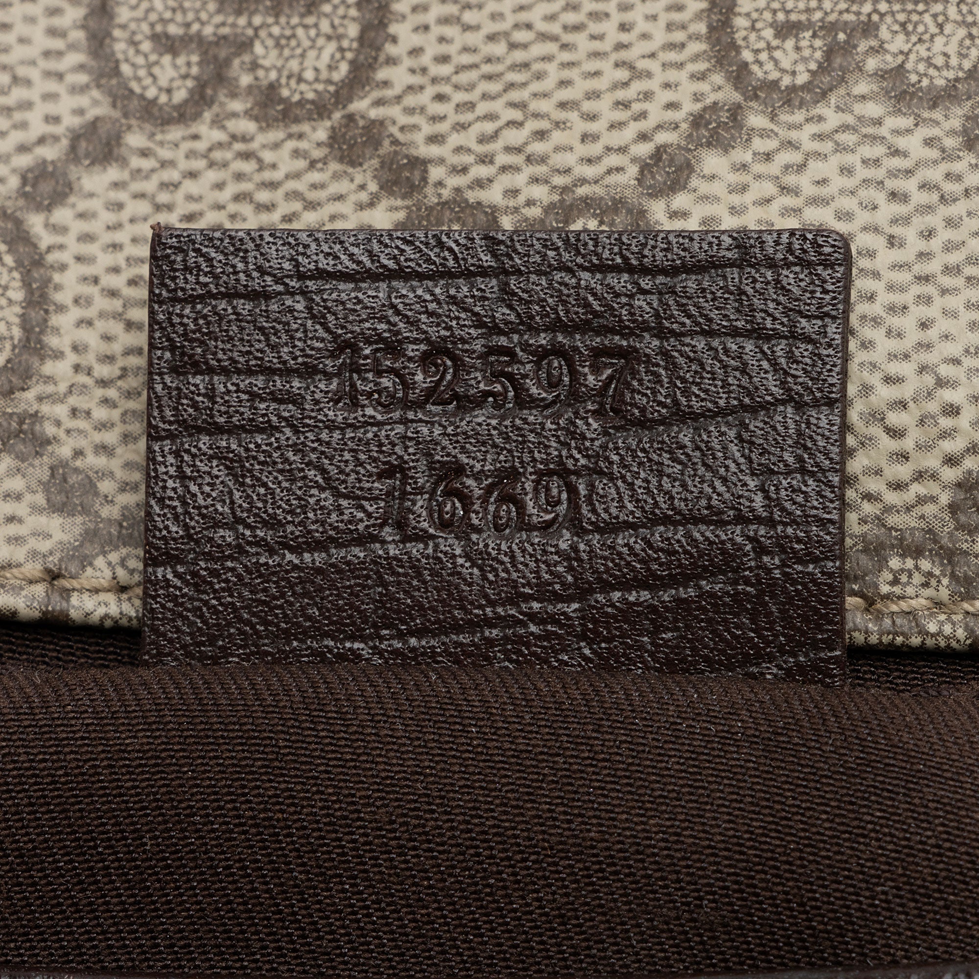 Gucci GG Supreme Web Belt Bag (SHF-Bdkuvr)