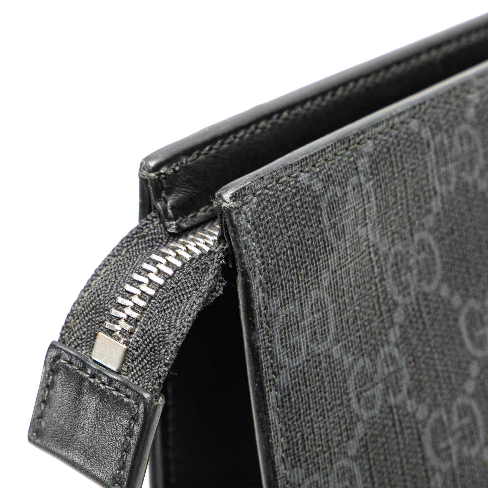 Gucci GG Supreme Web Clutch