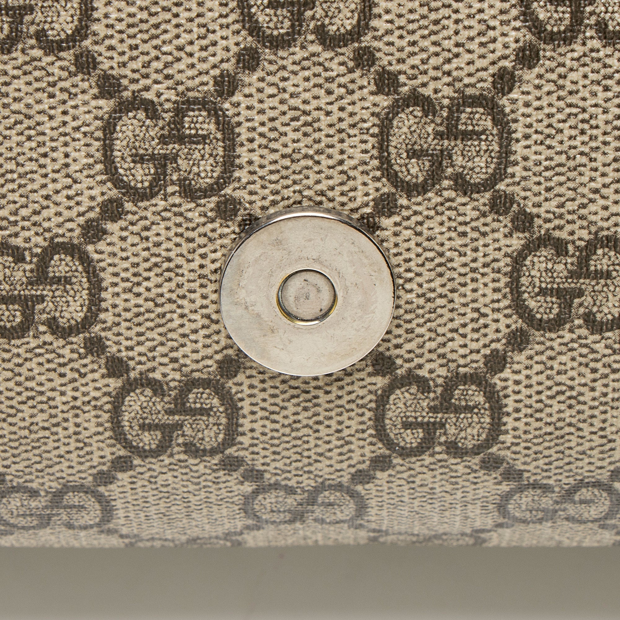 Gucci GG Supreme Web Flap MessLBger