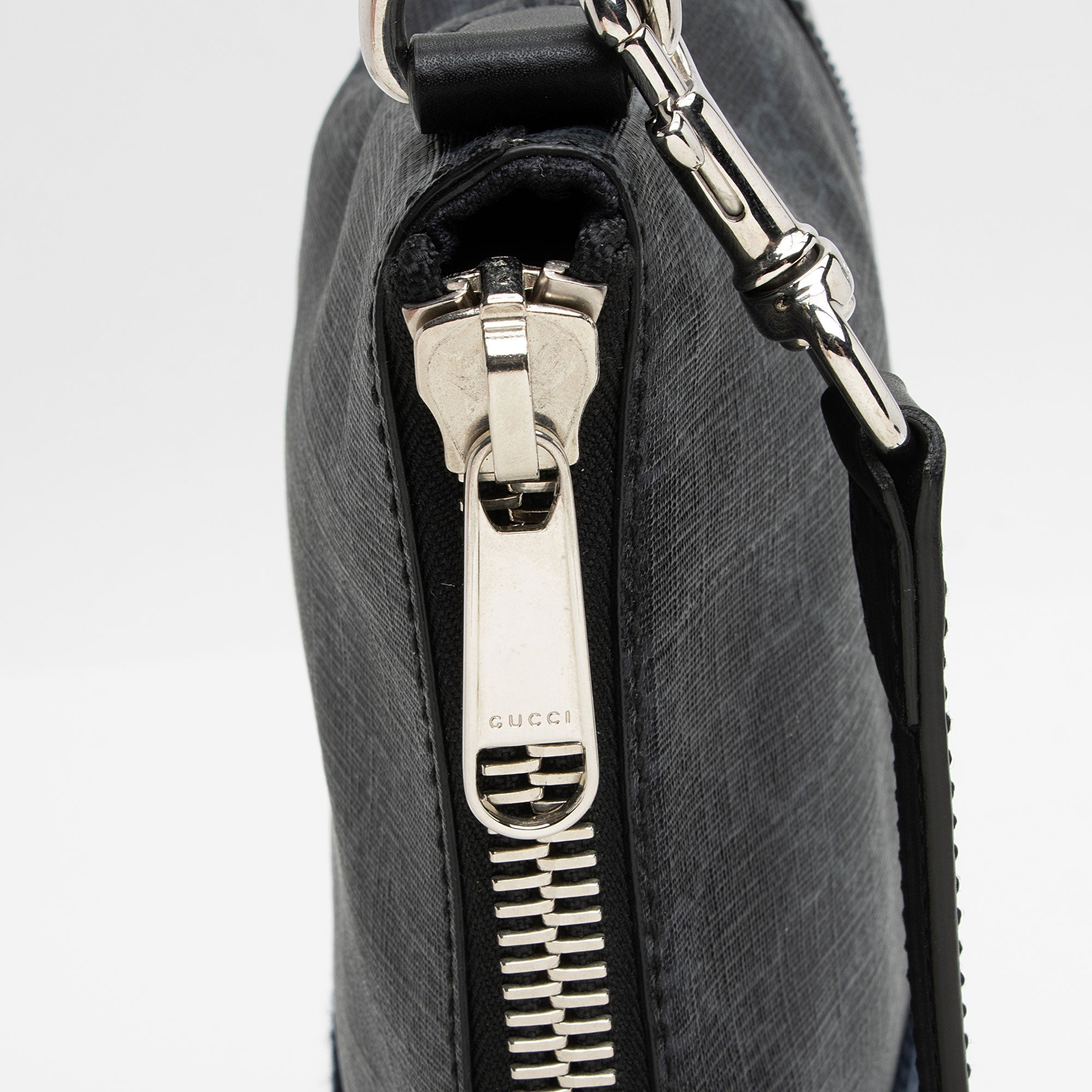 Gucci GG Supreme Web Flat Square MessLBger