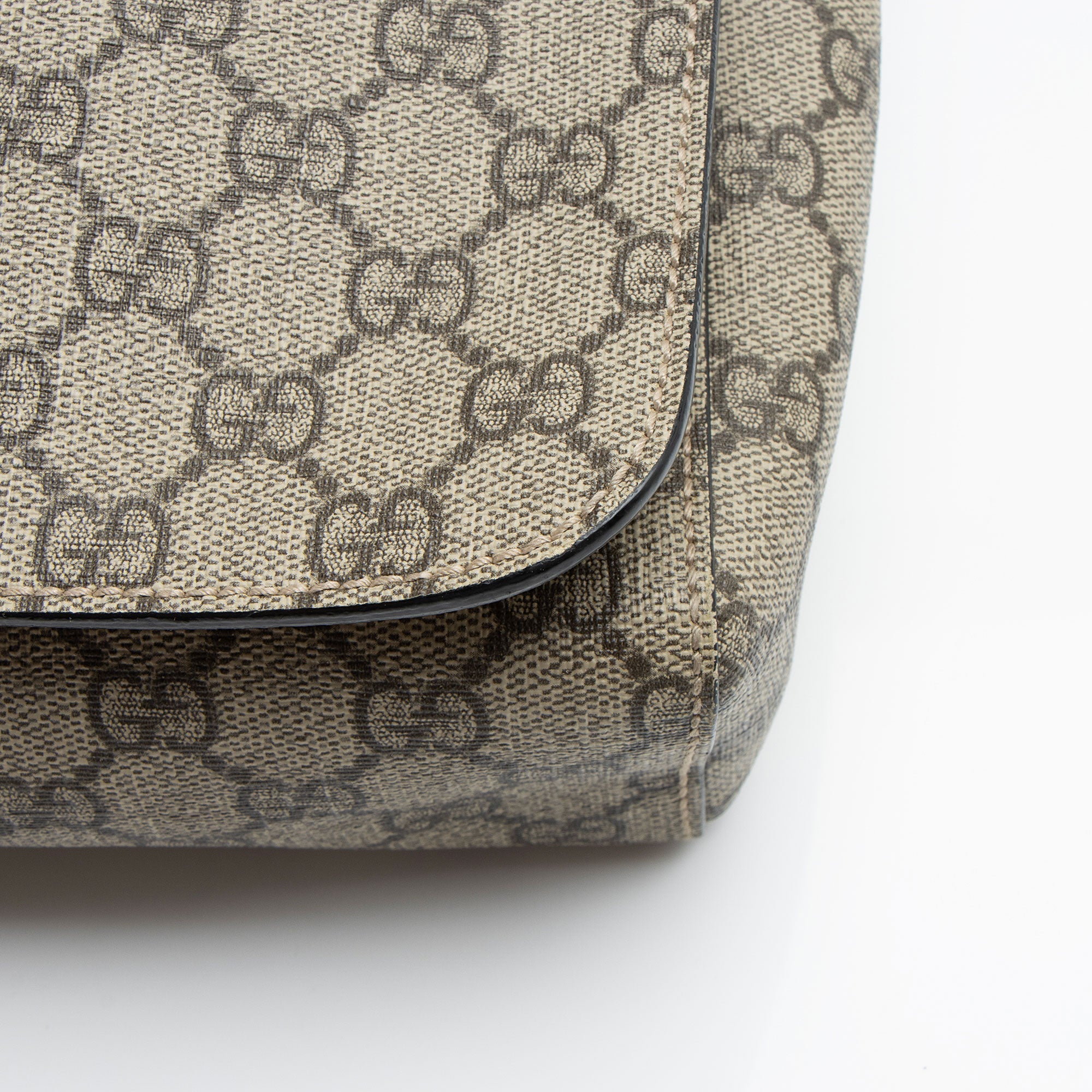 Gucci GG Supreme Web Flap Messenger