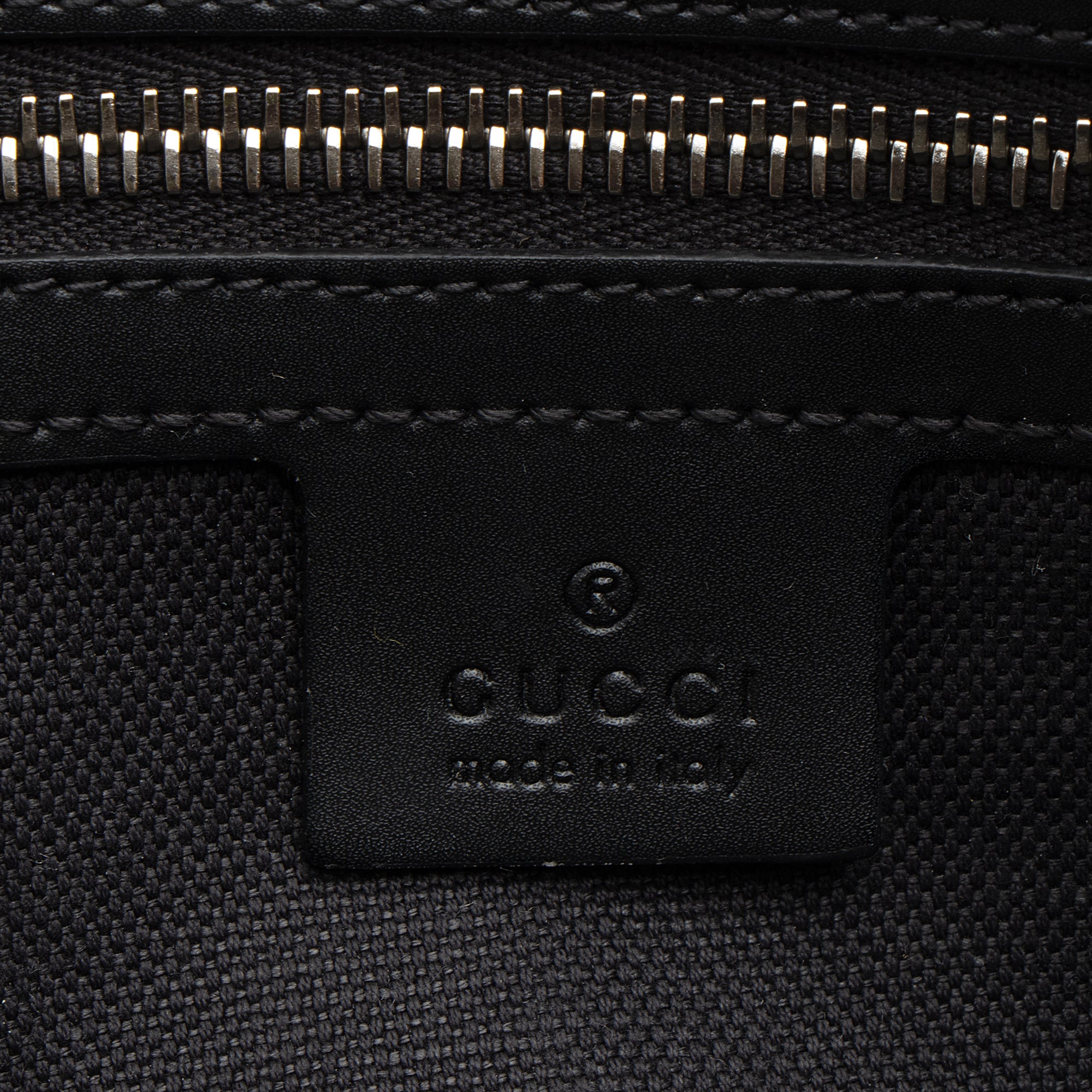 Gucci GG Supreme Web Zip Belt Bag