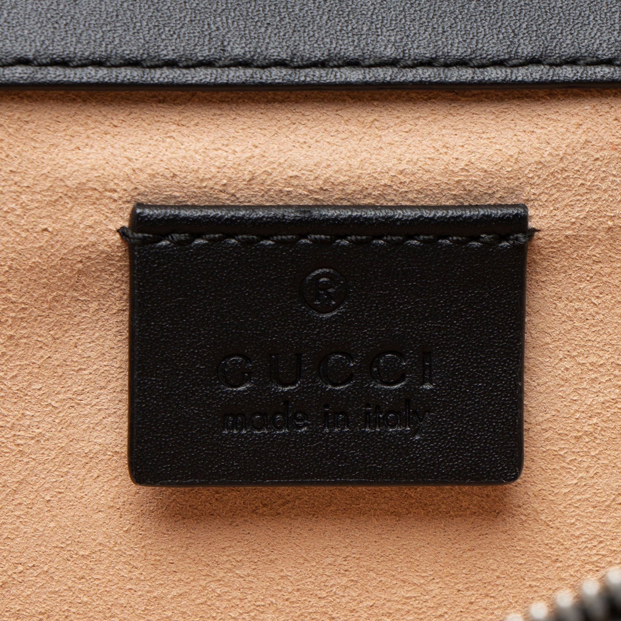 Gucci GG Velvet Dionysus Medium Shoulder Bag
