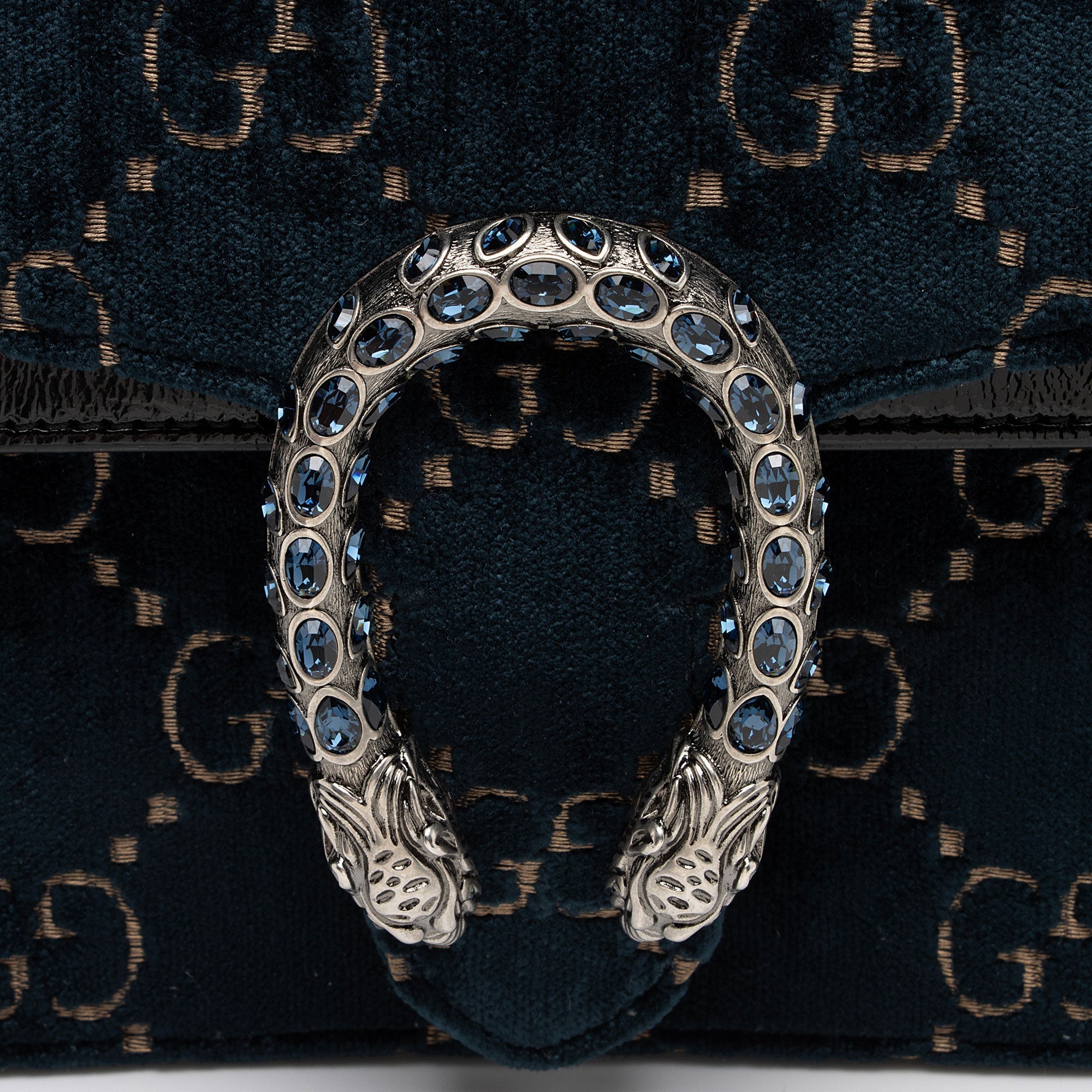 Gucci GG Velvet Dionysus Small Shoulder Bag (SHF-KJgwRg)