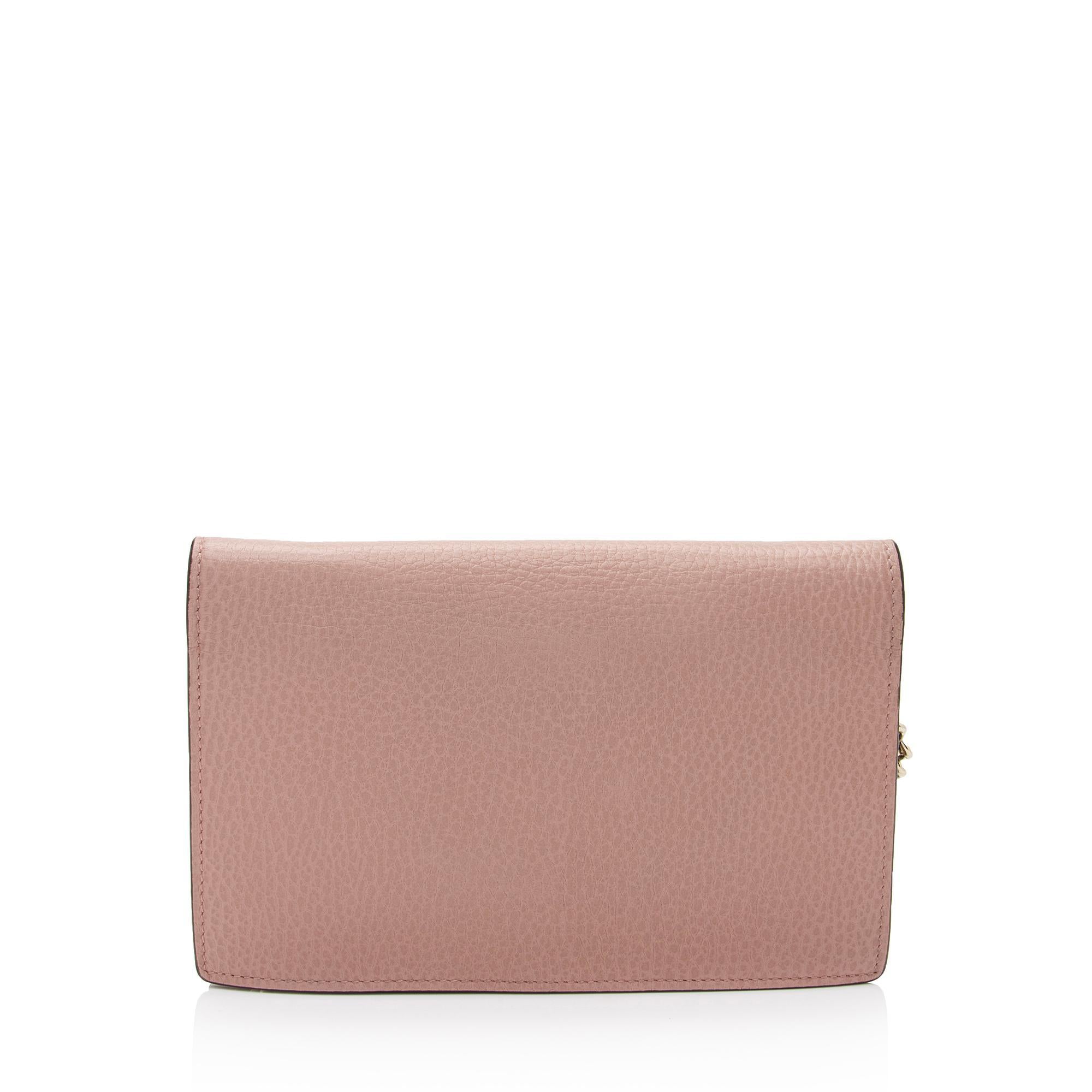 Gucci Grained Calfskin Interlocking G Chain Wallet (SHF-wuQC6s)