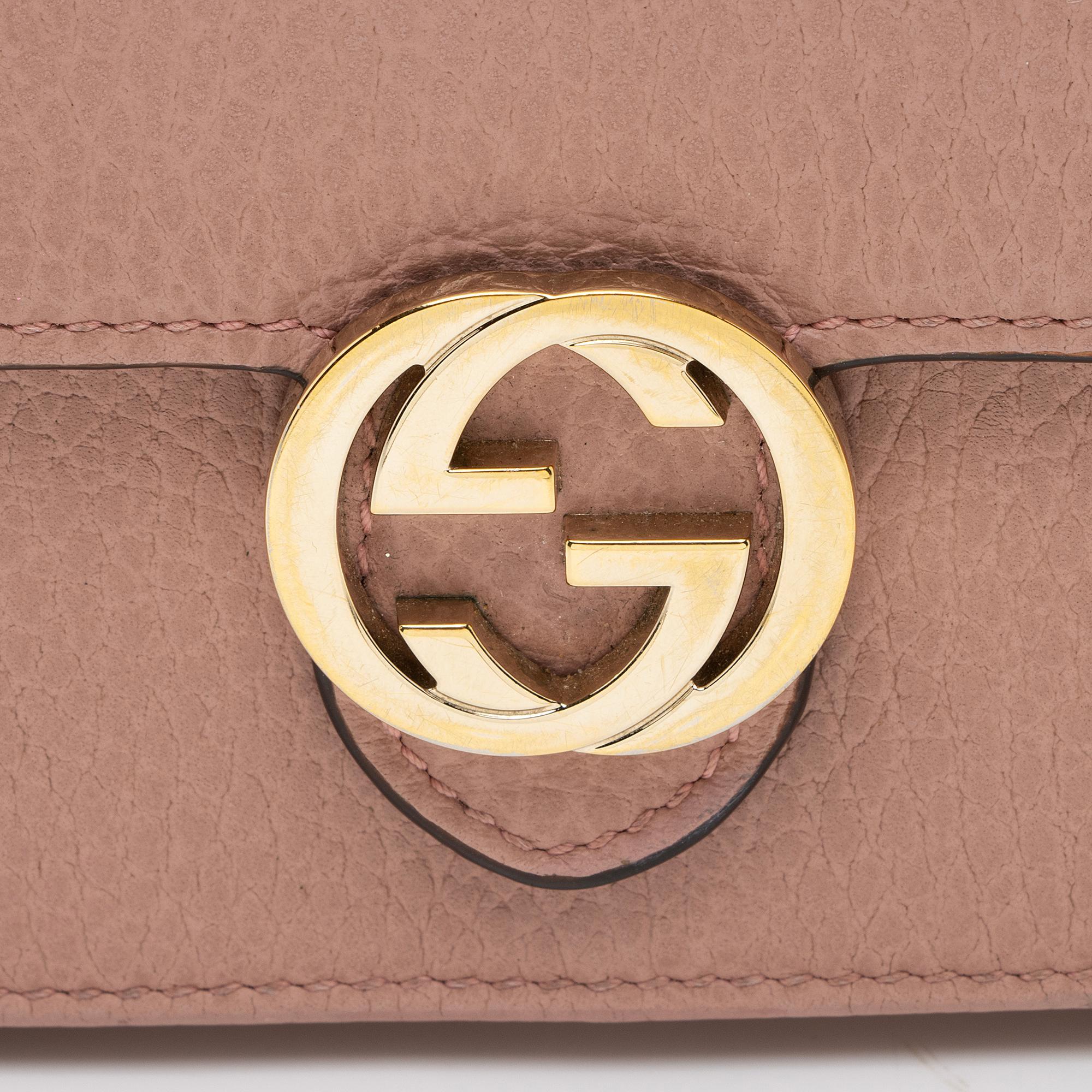 Gucci Grained Calfskin Interlocking G Chain Wallet (SHF-wuQC6s)