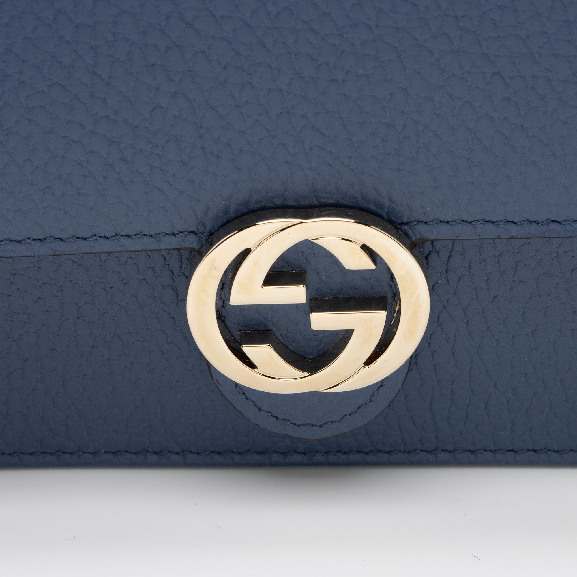 Gucci Grained Calfskin Interlocking G Chain Wallet (SHF-o6QJ2U)