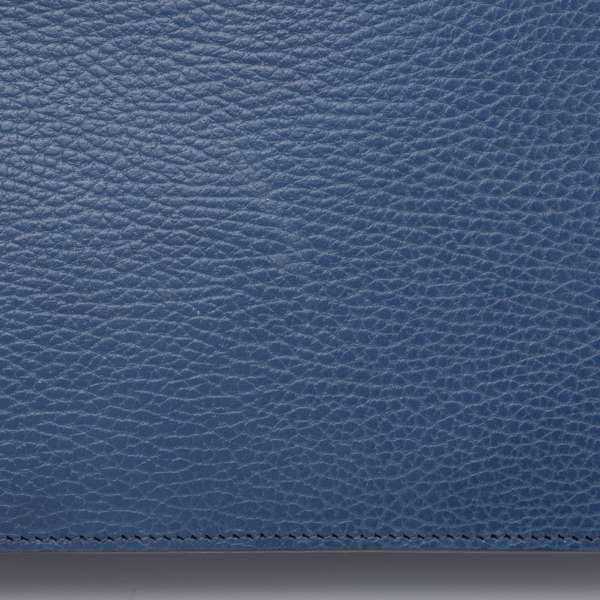 Gucci Leather Interlocking G Medium Shoulder Bag (SHF-zDeXwf)