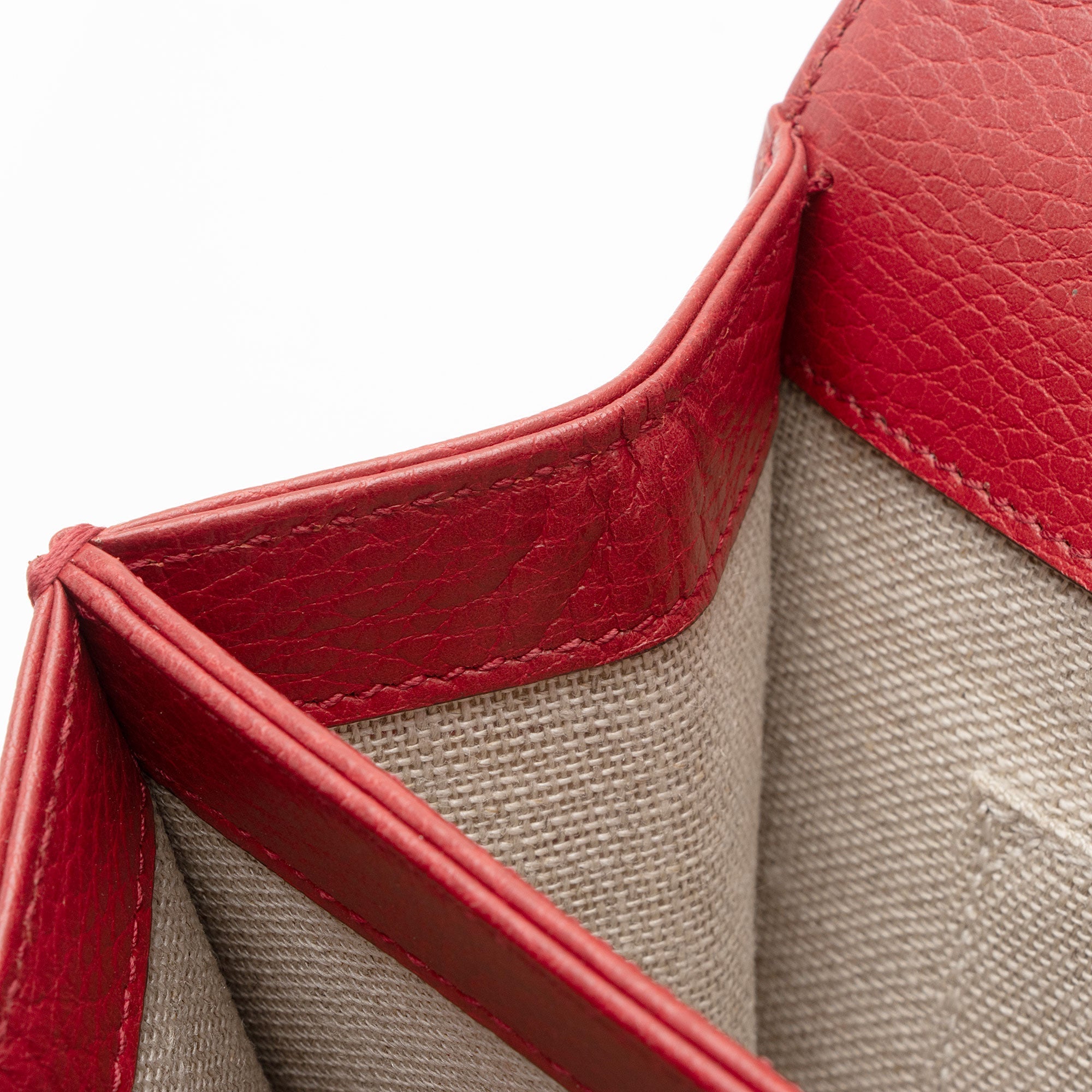 Gucci Grained Calfskin Interlocking G Small Shoulder Bag (SHF-8gS5ns)