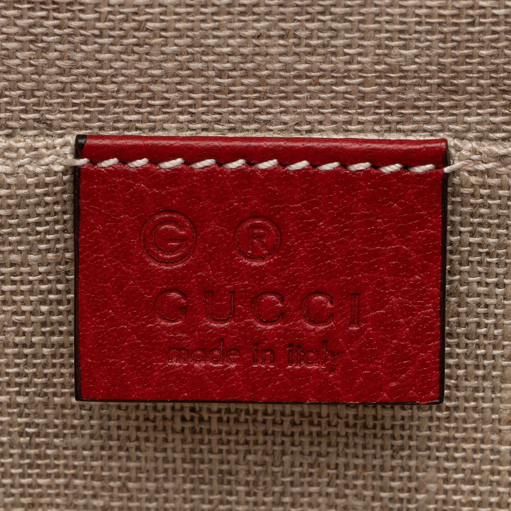 Gucci Grained Calfskin Interlocking G Small Shoulder Bag (SHF-8gS5ns)