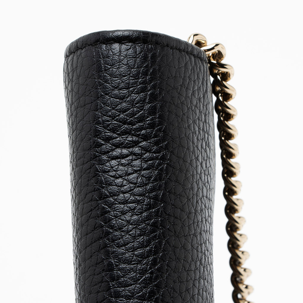 Gucci Grained Leather Soho Wallet on Chain