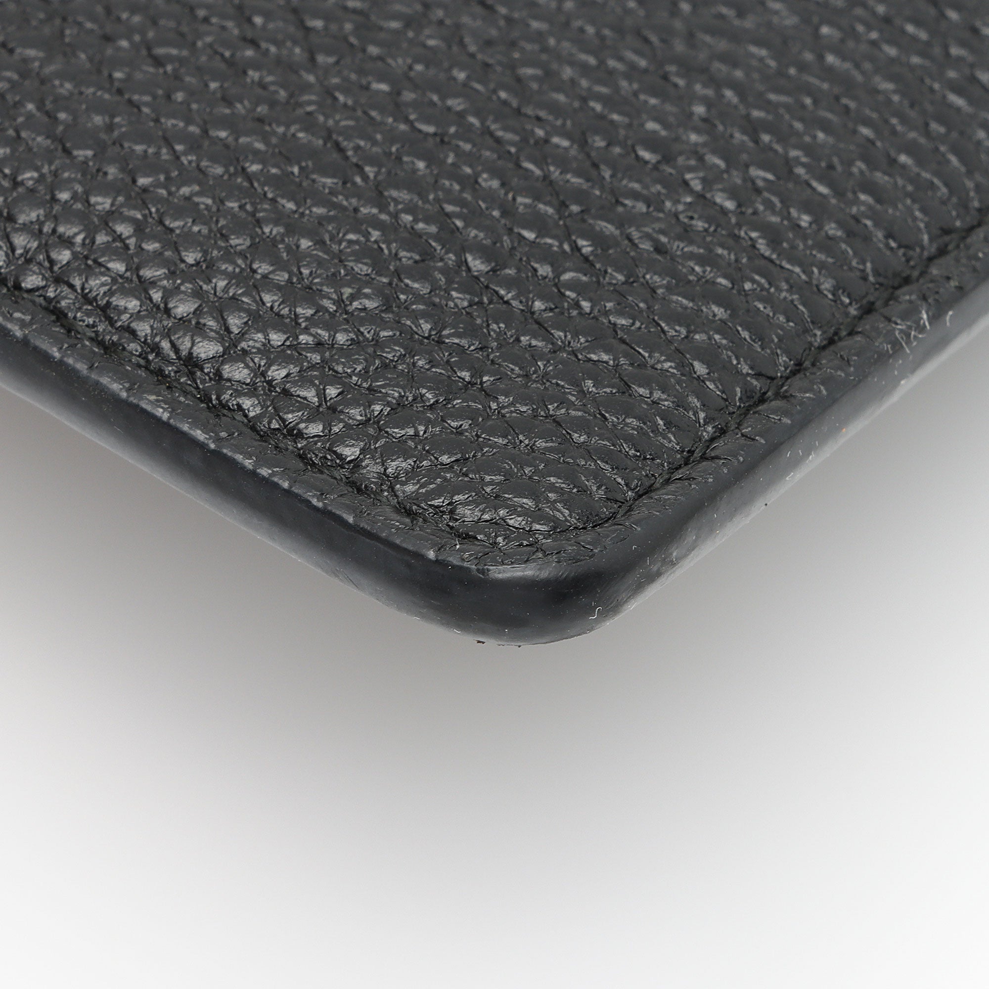 Gucci Grained Leather Zumi Pouch (SHF-AvV2u4)