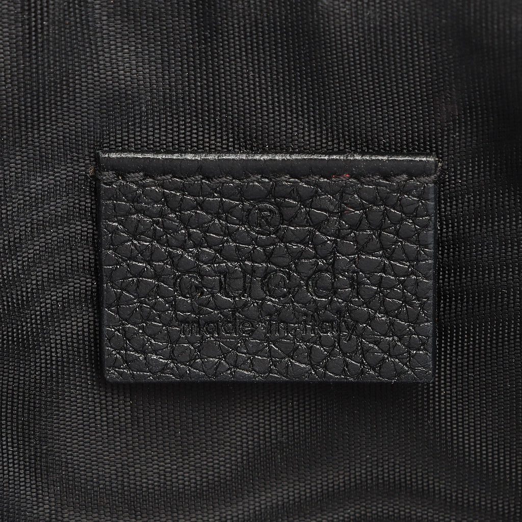 Gucci Grained Leather Zumi Pouch (SHF-AvV2u4)